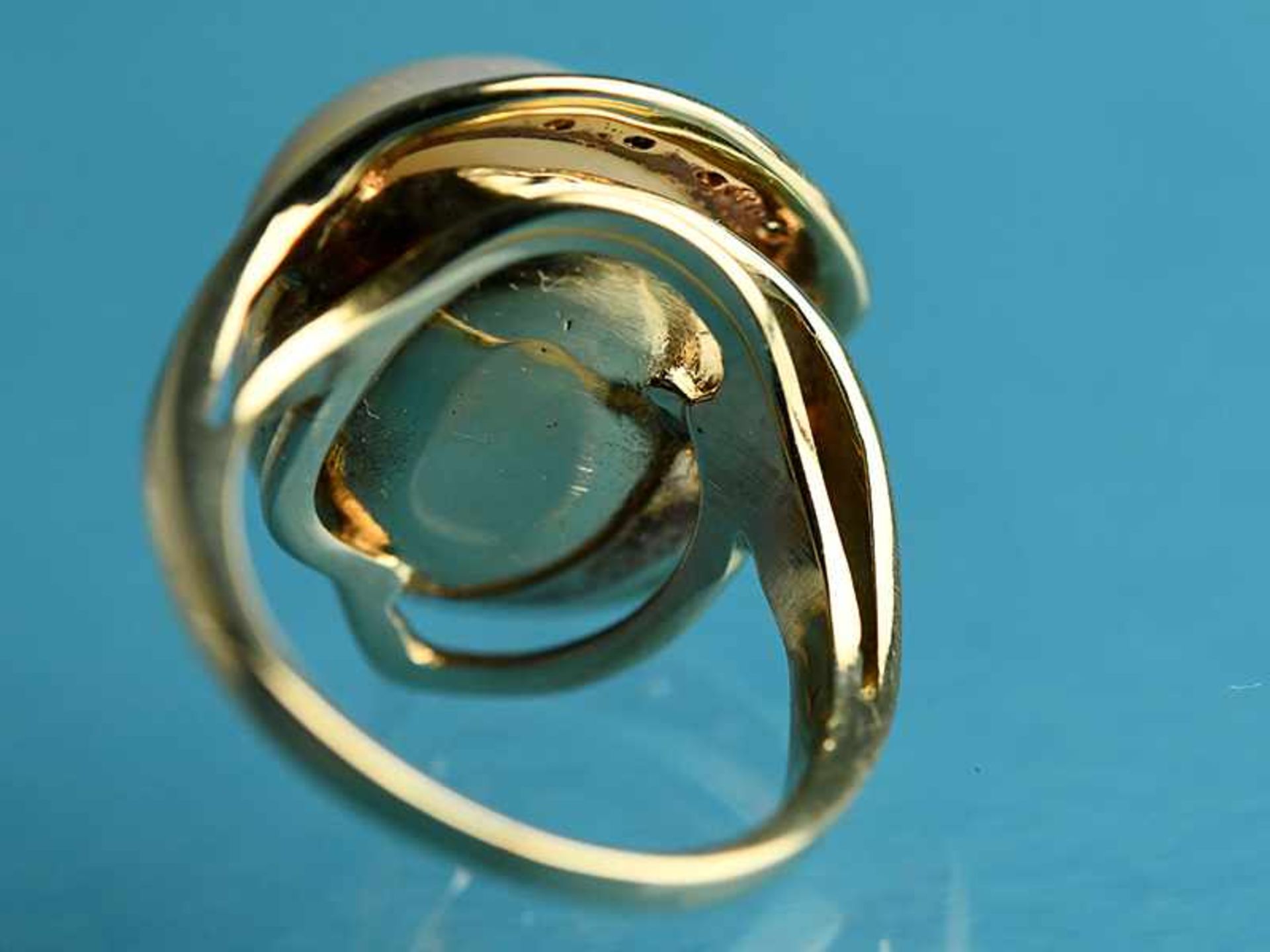 Ring mit Perle und 10 Brillanten, zusamman ca. 0,14 ct, 20. Jh. 585/- Gelbgold. Gesamtgewicht ca. - Bild 4 aus 4