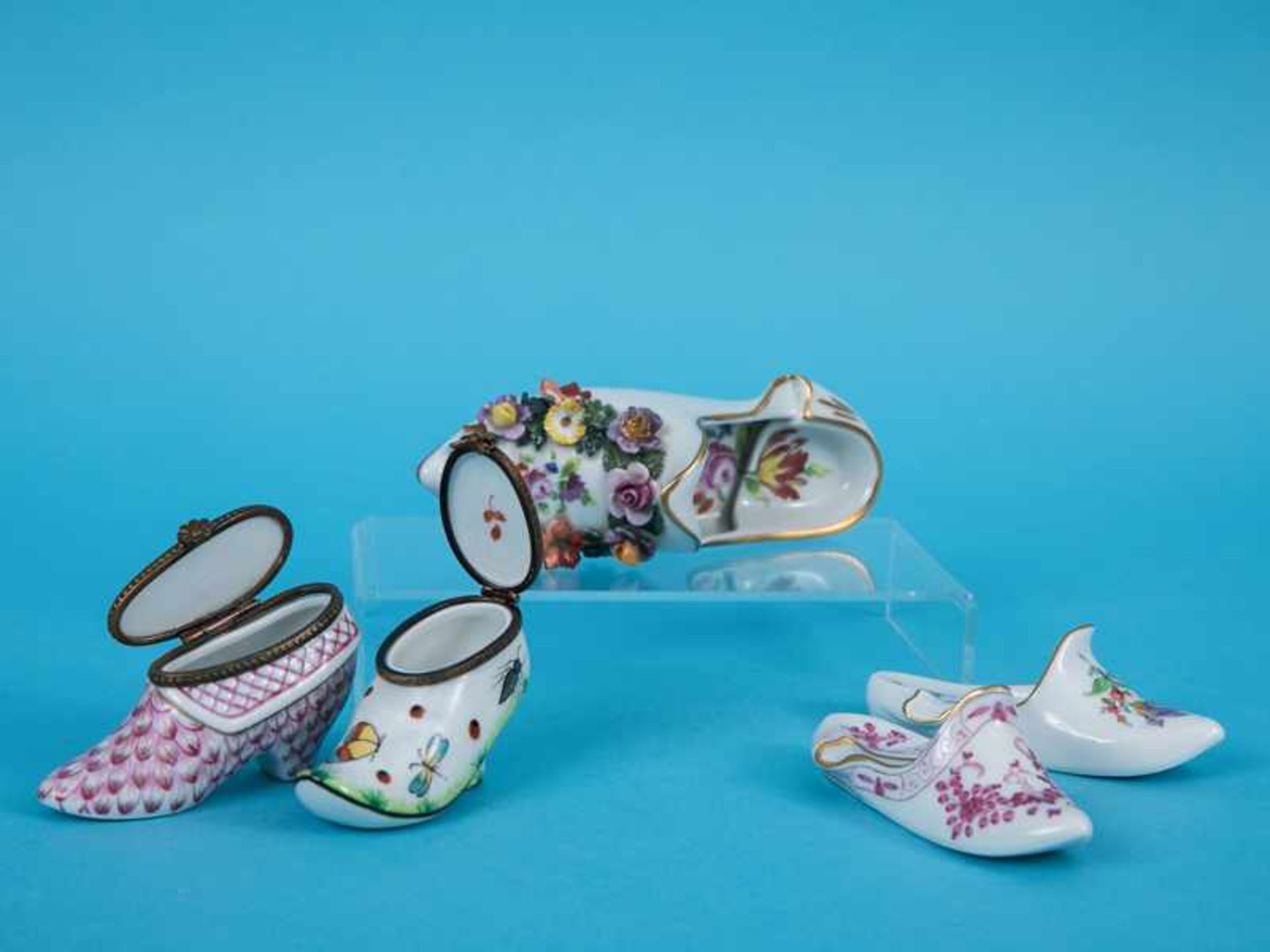 Konvolut 5 verschiedene Miniatur-Schuhe/Pantoffel, Meissen/Dresden/Limoges, 20. Jh. Weißporzellan - Bild 5 aus 5