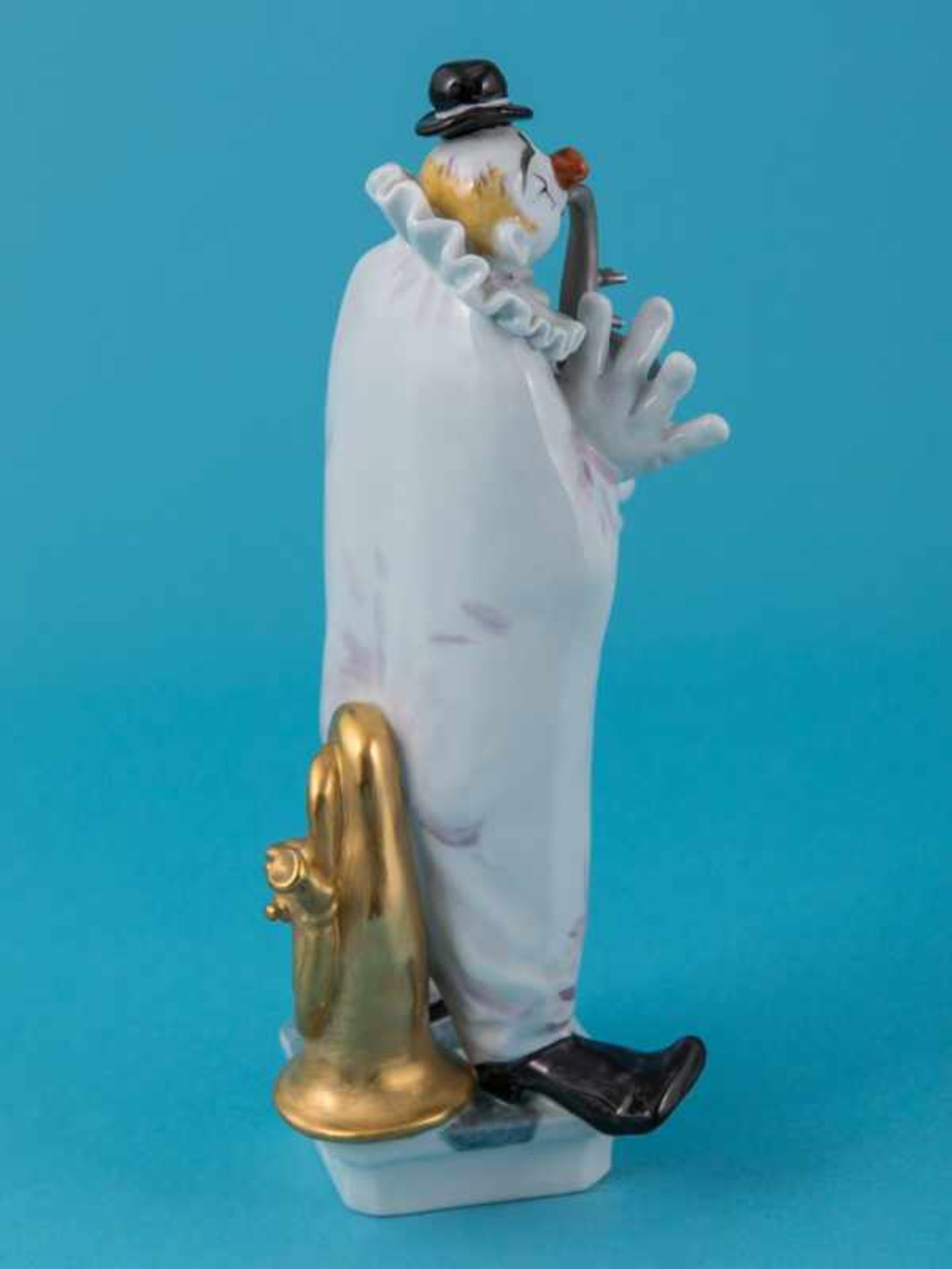 Figur "Clown mit Saxophon und Tuba"; Entwurf: Peter Strang (1936-); Meissen, Ende 20. Jh. - Image 8 of 8