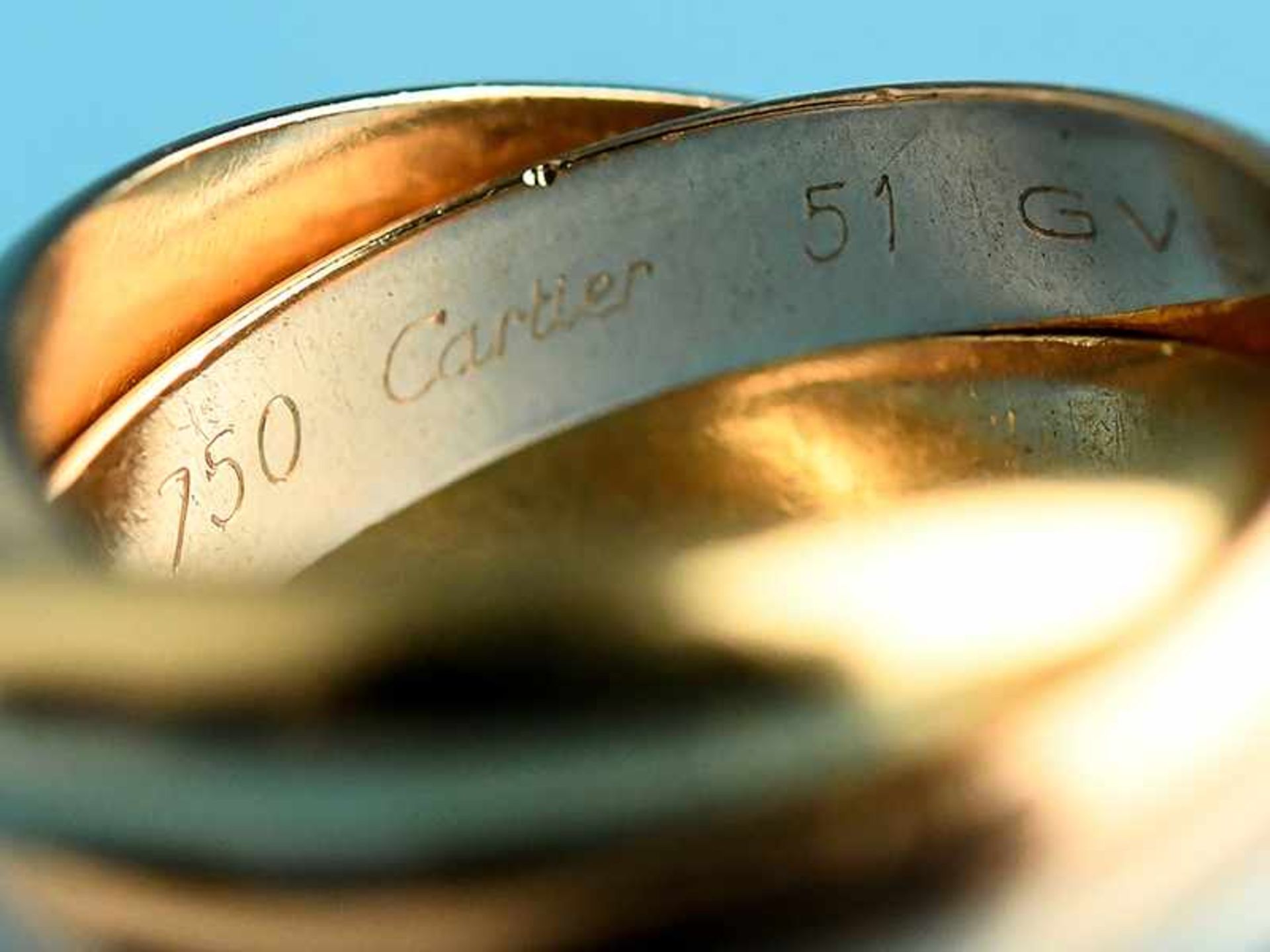 Ring Trinity, Cartier, Paris, 20. Jh. 750/- Gelb,- Weiß.- und Rotgold. Gesamtgewicht ca. 11,1 g. - Bild 2 aus 3