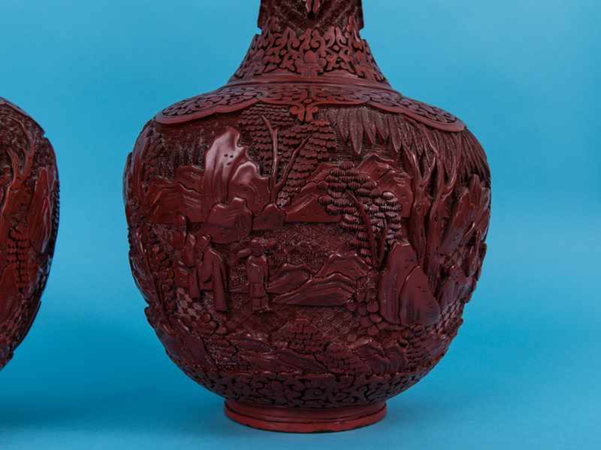 2 große Rotlack-Vasen; China; 1. Hälfte 20. Jh. Chinesische Lackschnitzerei; Vasenkörper mit - Bild 6 aus 12