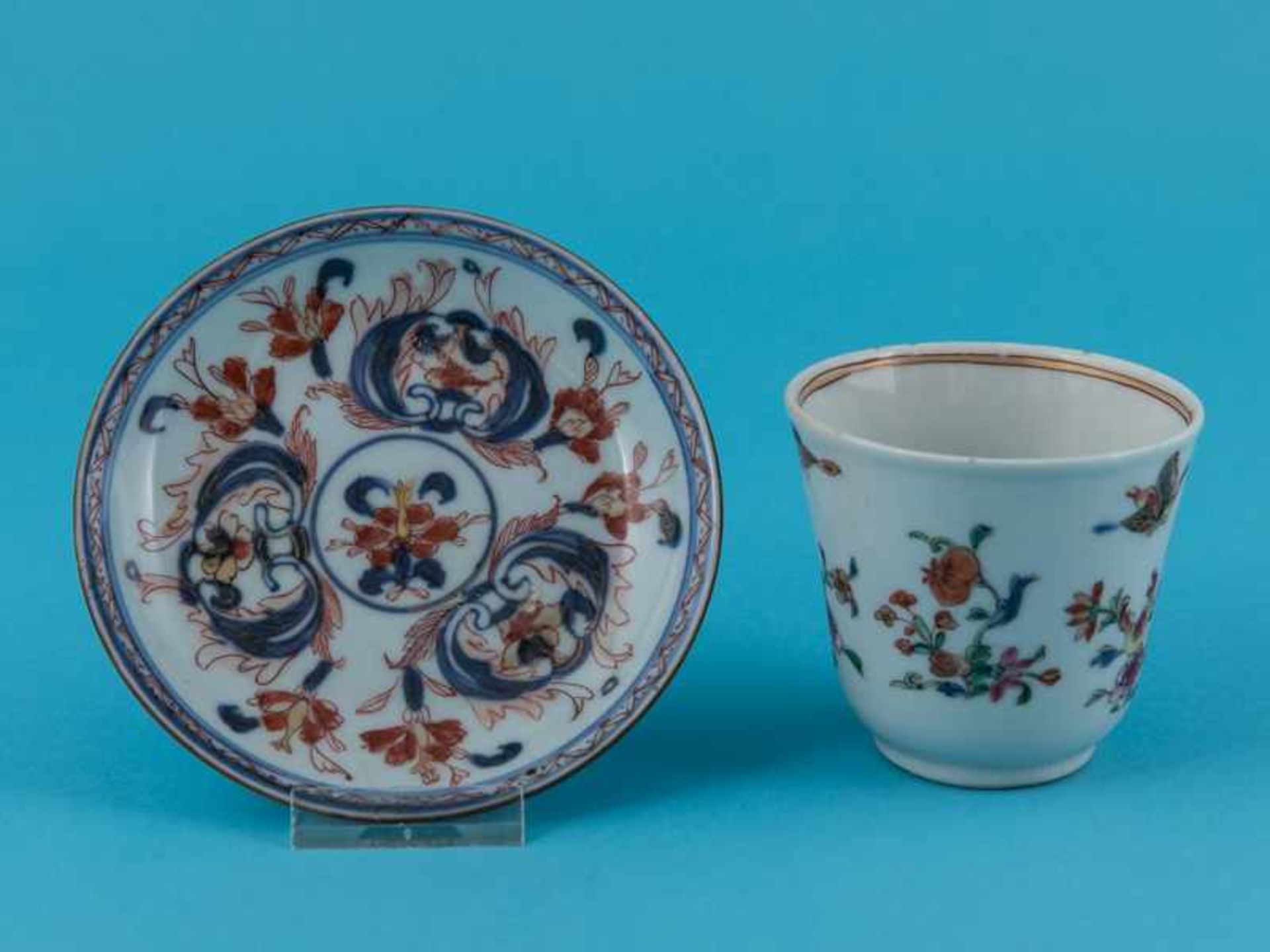 Koppchen und Unterschale, China, 18./19. Jh. Porzellan mit verschiedenen polychromen Dekormalereien; - Image 5 of 7