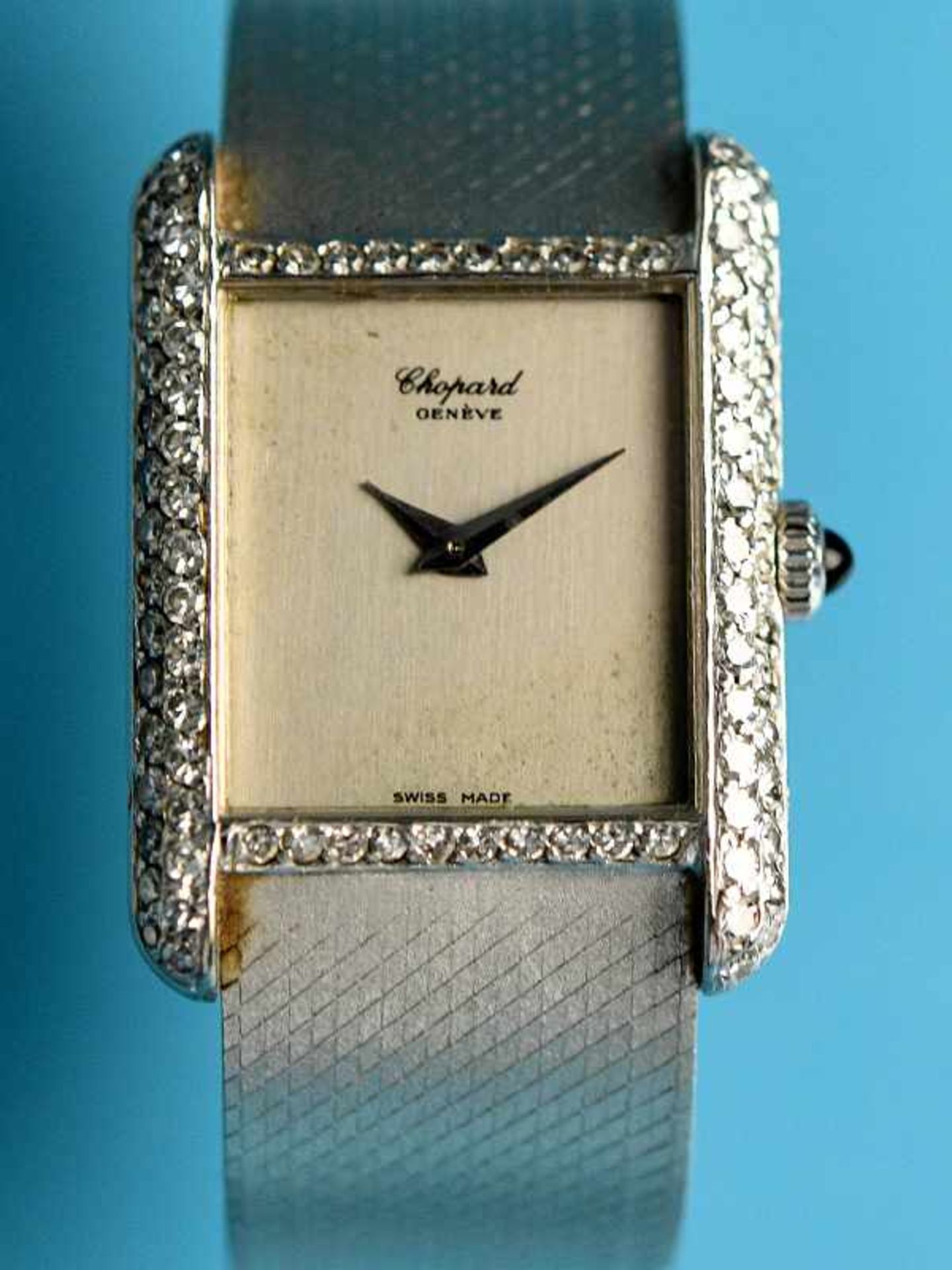 Damenarmbanduhr, bezeichnet Chopard, mit 86 Brillanten, zusammen ca. 0,8 ct, 80- er Jahre 750/-