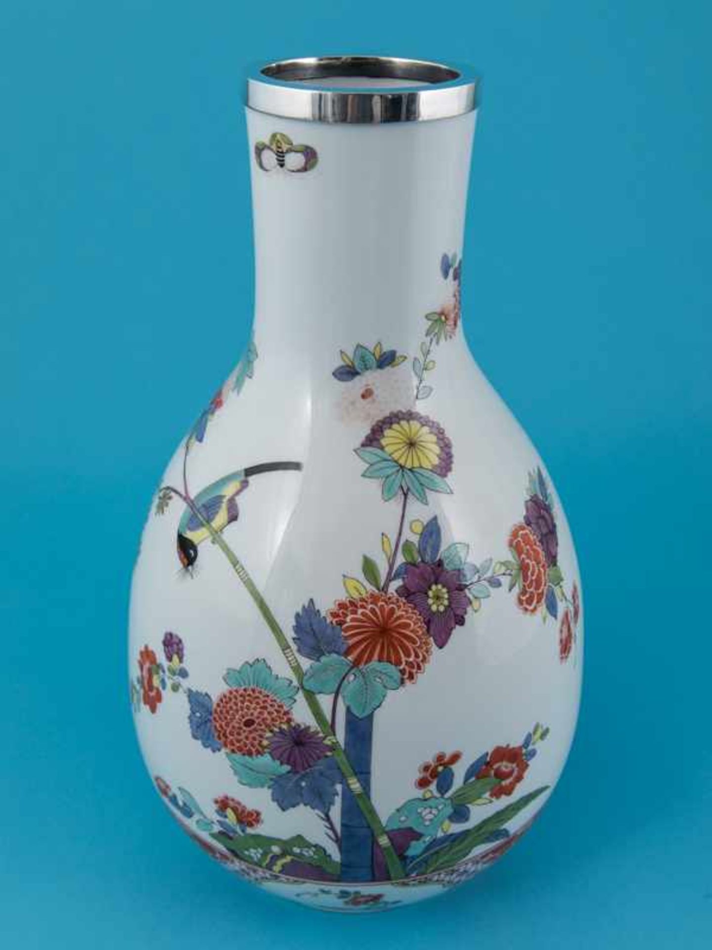 Große Vase mit Kakiemondekor und Silberrand, wohl Meissen, 1924. Weißporzellan mit polychromer - Image 7 of 7