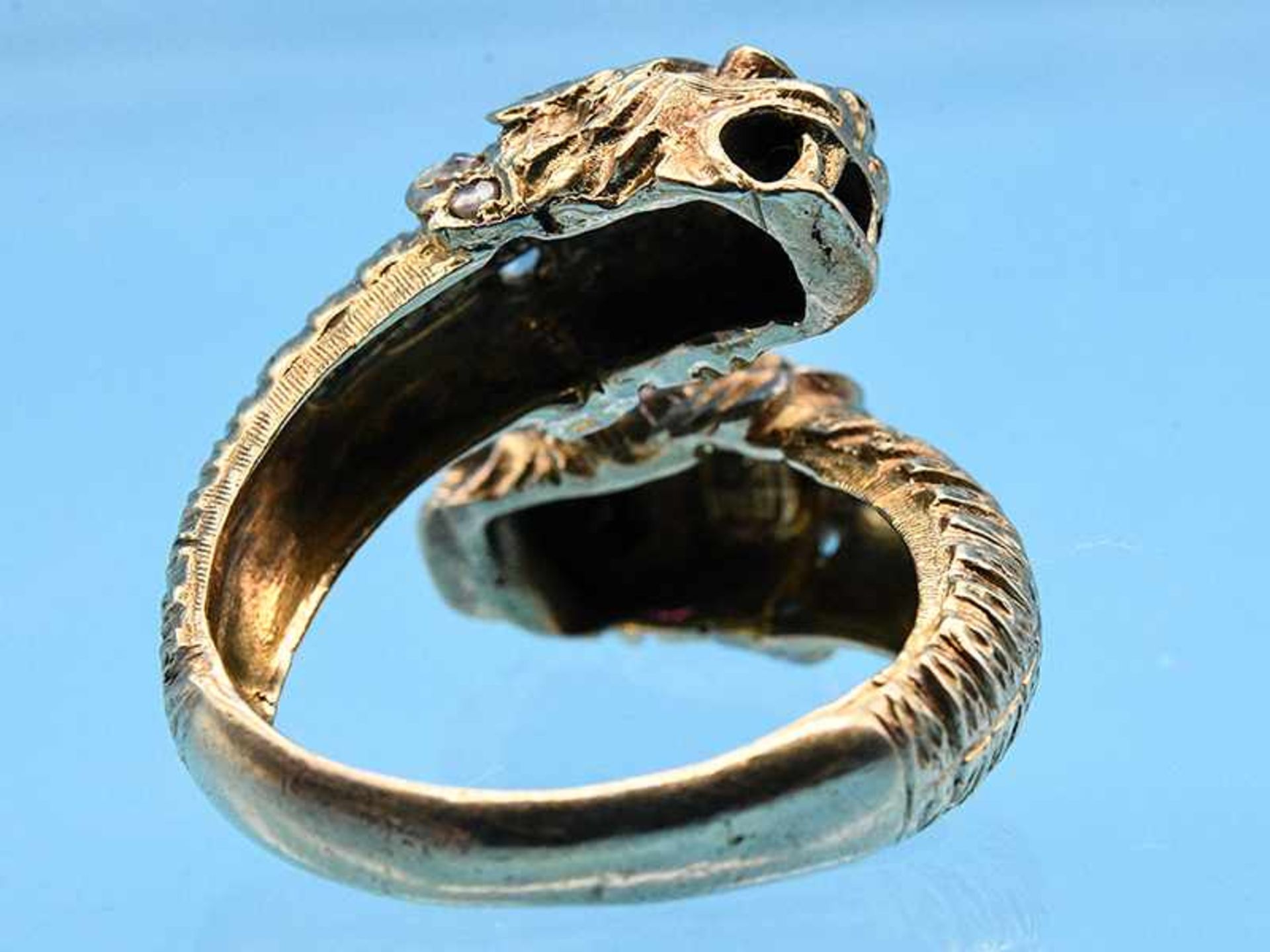 Ring " Löwenköpfe" mit kleinen Diamanten und Rubinen, Goldschmiedearbeit von Ilias Lalaounis, - Bild 7 aus 7