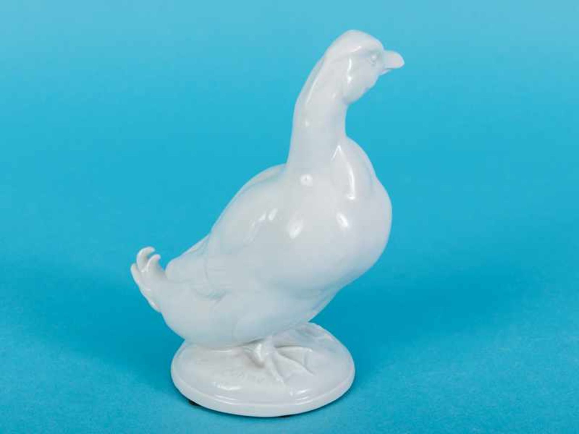 Tierfigur "Erpel", Entwurf Erich Oehme, Meissen, 1987 (2. Wahl). Weißporzellan; auf rundem gewölbten - Image 5 of 9