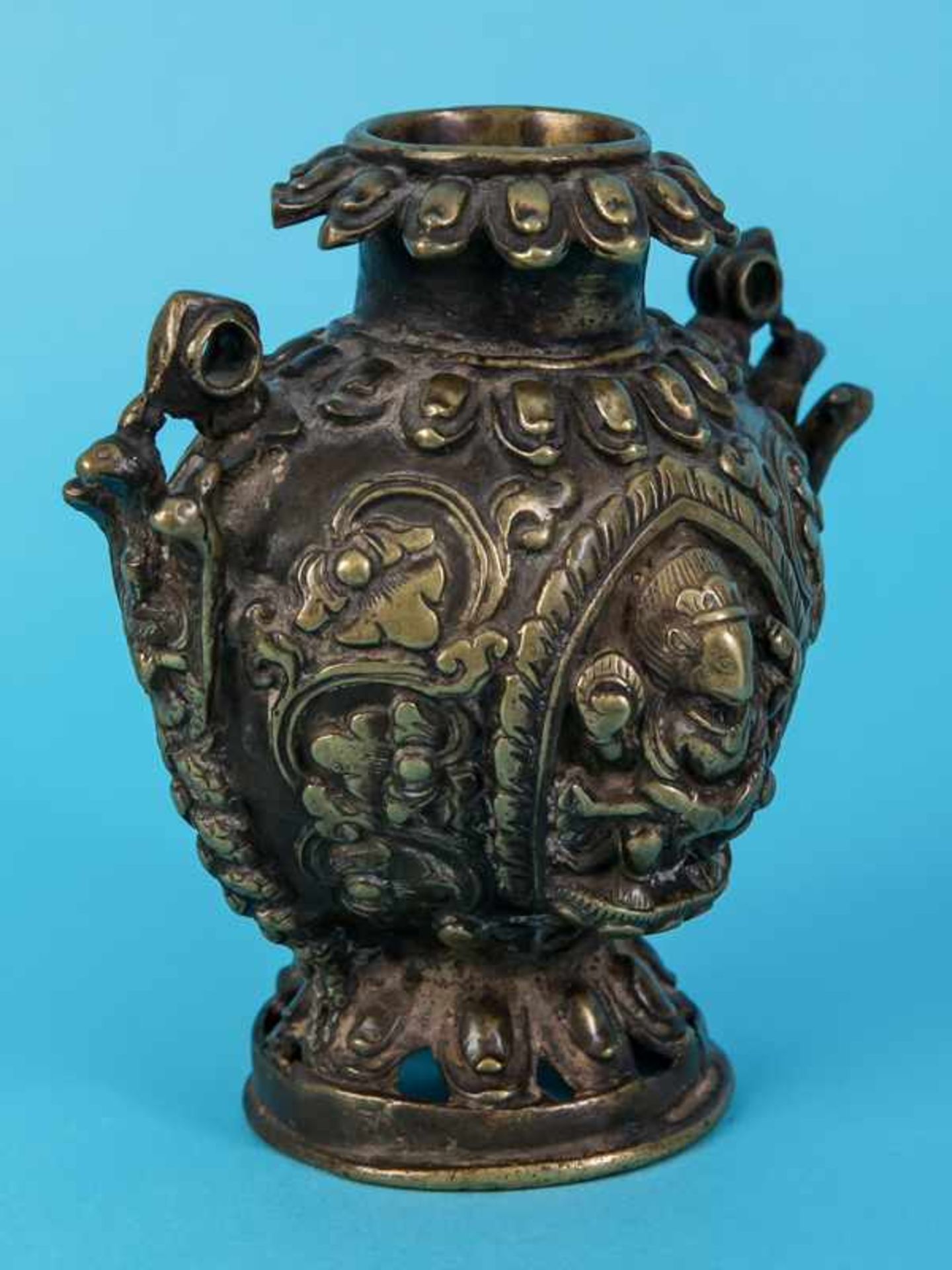 Weihrauchbrenner, Tibet, 16./17. Jh. Bronze/Messing; Vasenkorpus auf rundem durchbrochenen Sockel; - Bild 2 aus 9