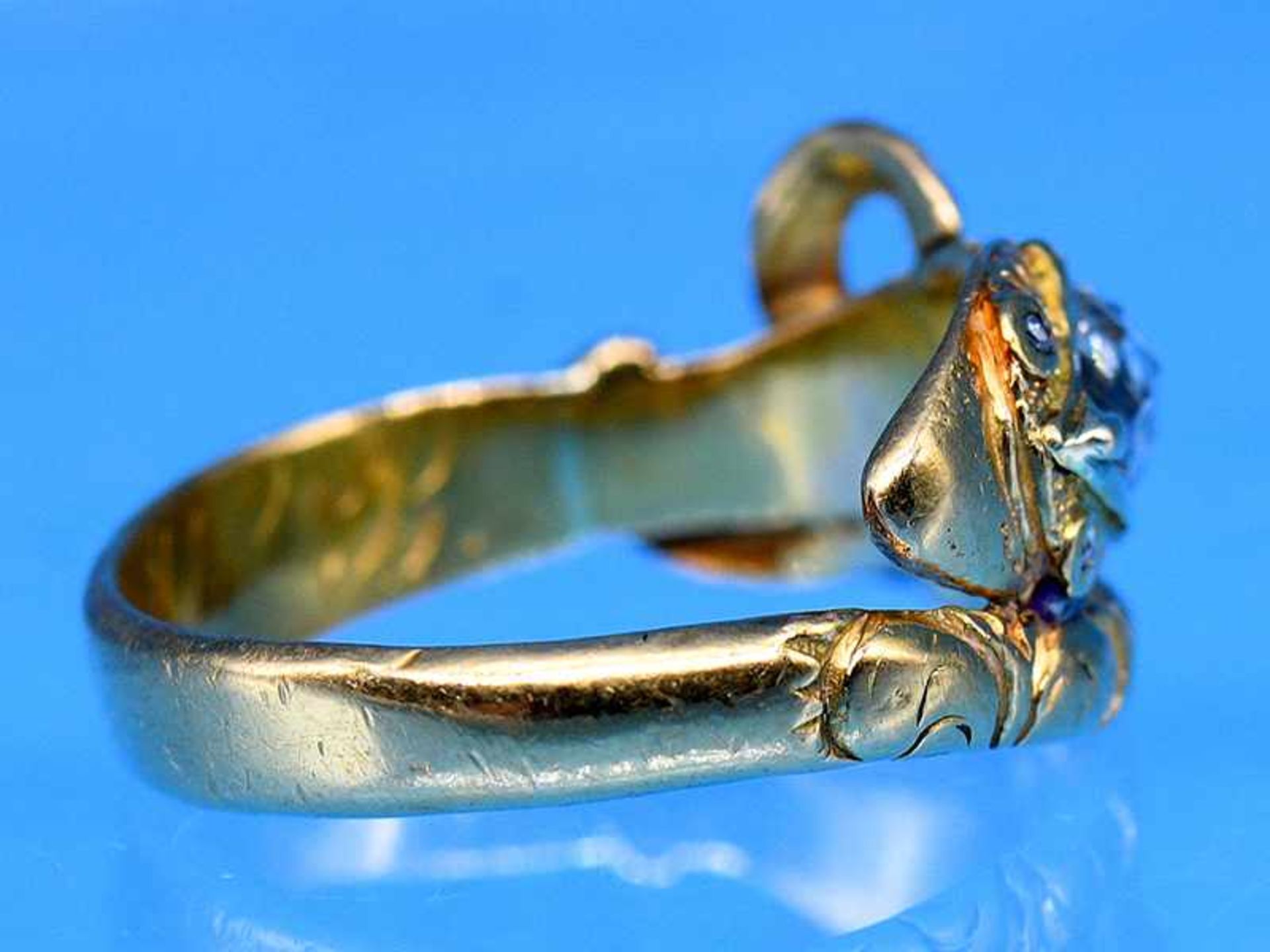Ring in Schlangenform mit Diamantrose ca. 0,4-0,5 ct, um 1900. Hochkarätiges Gelbgold. Gesamtgewicht - Bild 5 aus 6