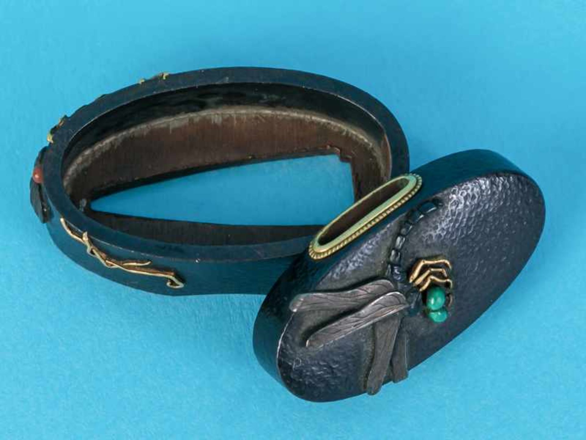 Fuchi Kashira, Japan, Meiji-Zeit. Shakudo und Kupfer; jeweils in ovaler Form; Libellen- und - Image 3 of 4