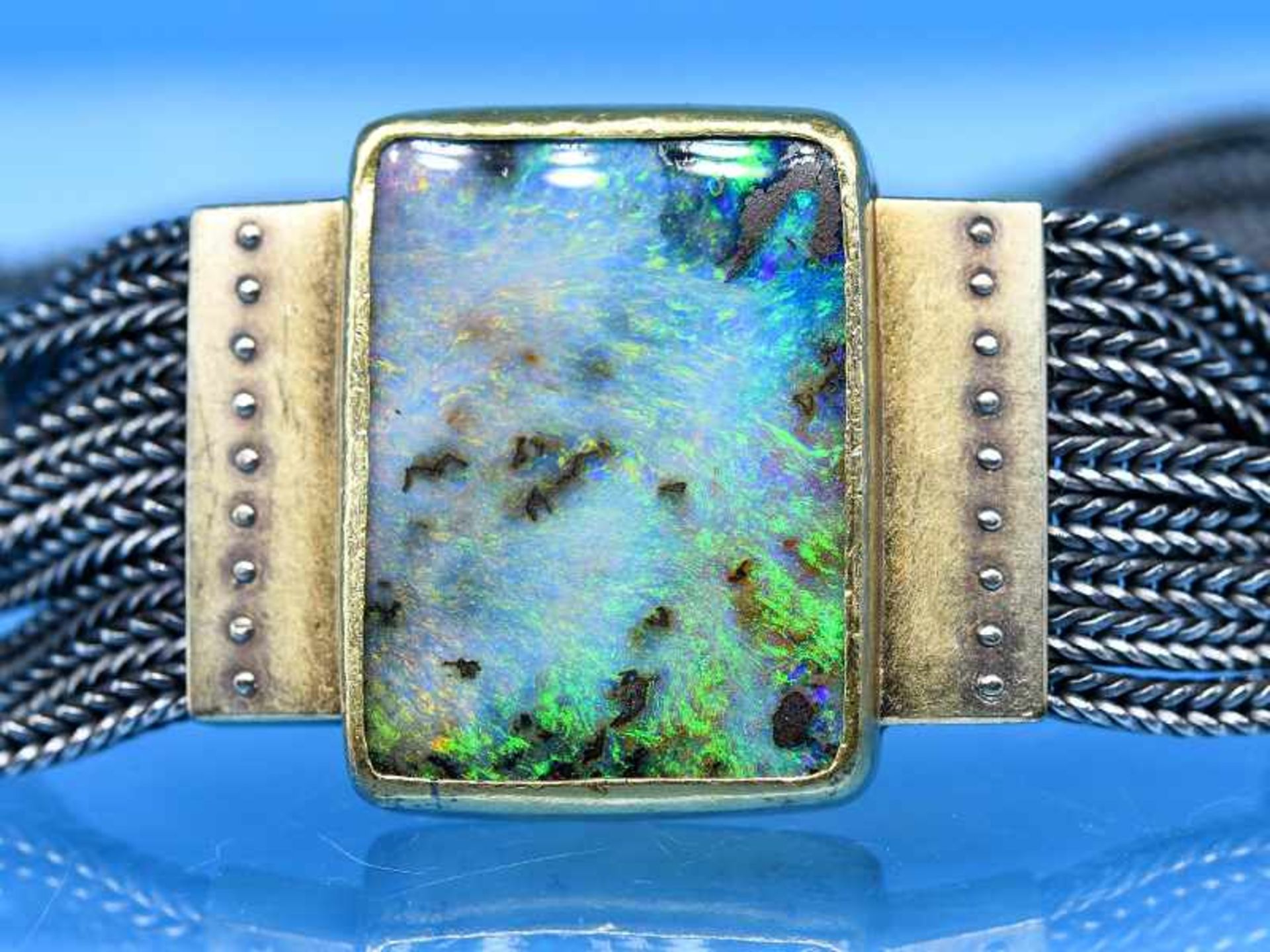 Armband mit Opal-Matrix, Goldschmiede Schleede, Hamburg, 21. JH. 750/- Gelb- und Weißgold.