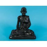 Figurenplastik "Buddhistischer Mönch", Thailand, 19./20. Jh. Bronze, dunkelbraunfarbig patiniert;