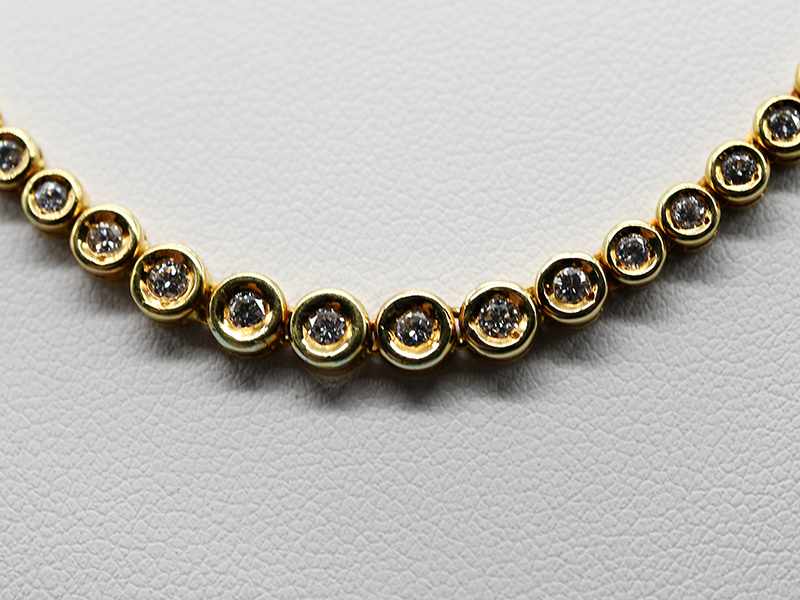 Collier mit 133 Brillanten, zusammen 2 ct, 21. Jh. 750/- Gelbgold. Gesamtgewicht 22,9 g. Einzelne - Image 2 of 3