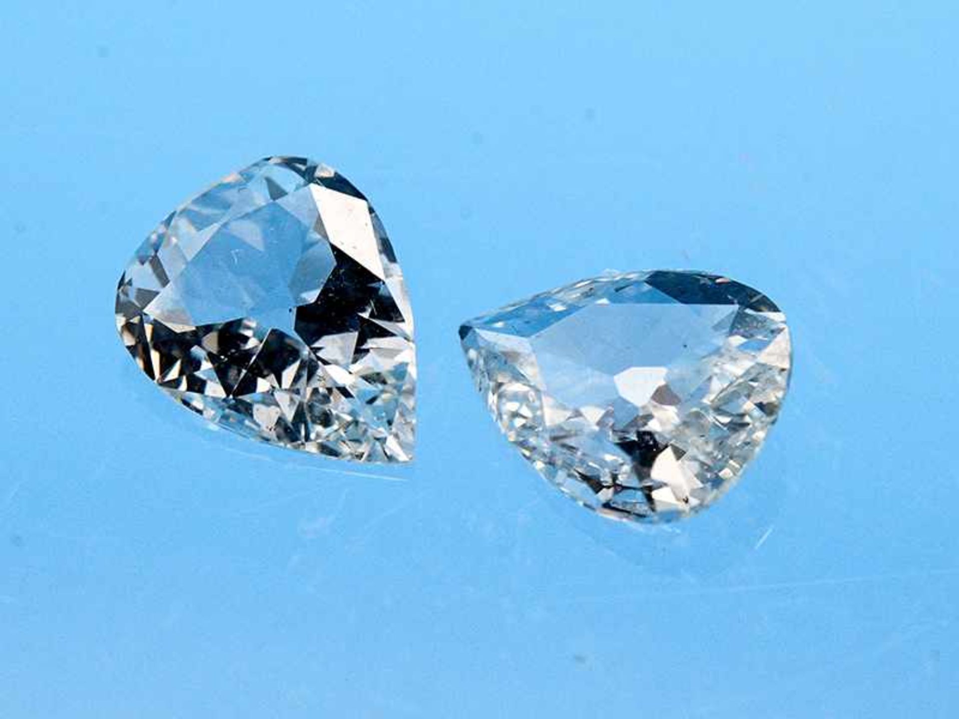 Paar lose Diamanttropfen, zusammen ca. 0,78 ct Ungefasst, jeweils 0,39 ct. Farbe: Wesselton. - Bild 4 aus 4