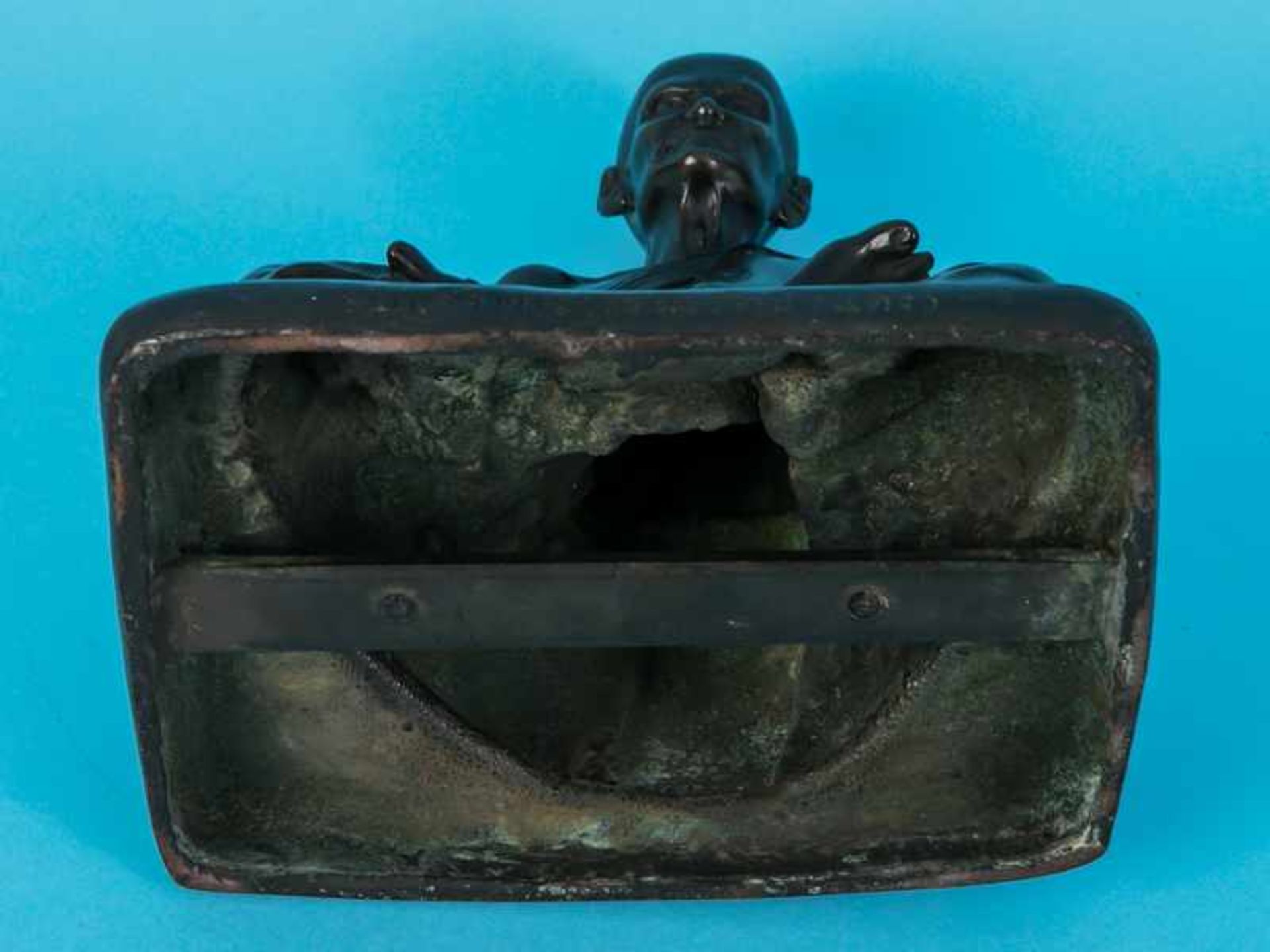 Figurenplastik "Buddhistischer Mönch", Thailand, 19./20. Jh. Bronze, dunkelbraunfarbig patiniert; - Image 4 of 9