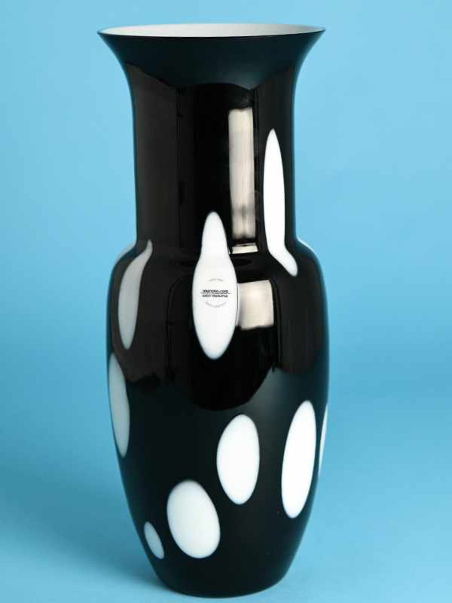 Große Vase, "murano.com"/Murano, Anfang 21. Jh. Schwarzes Muranoglas in einer Form, die an die - Image 5 of 5