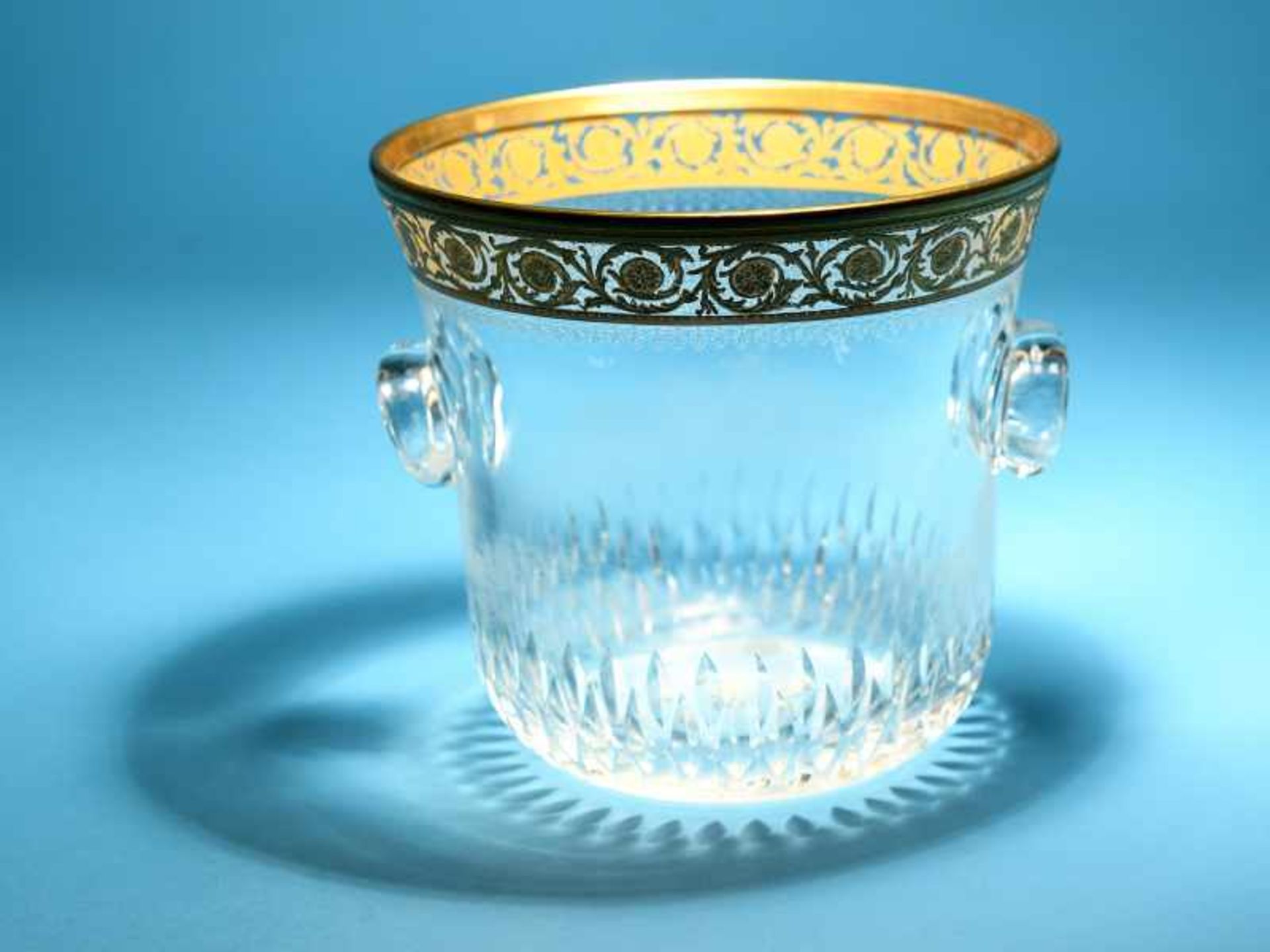Sektkühler "Thistle"; St. Louis, Frankreich, 20. Jh. Farbloses Glas mit geätzter teilvergoldeter - Bild 5 aus 5