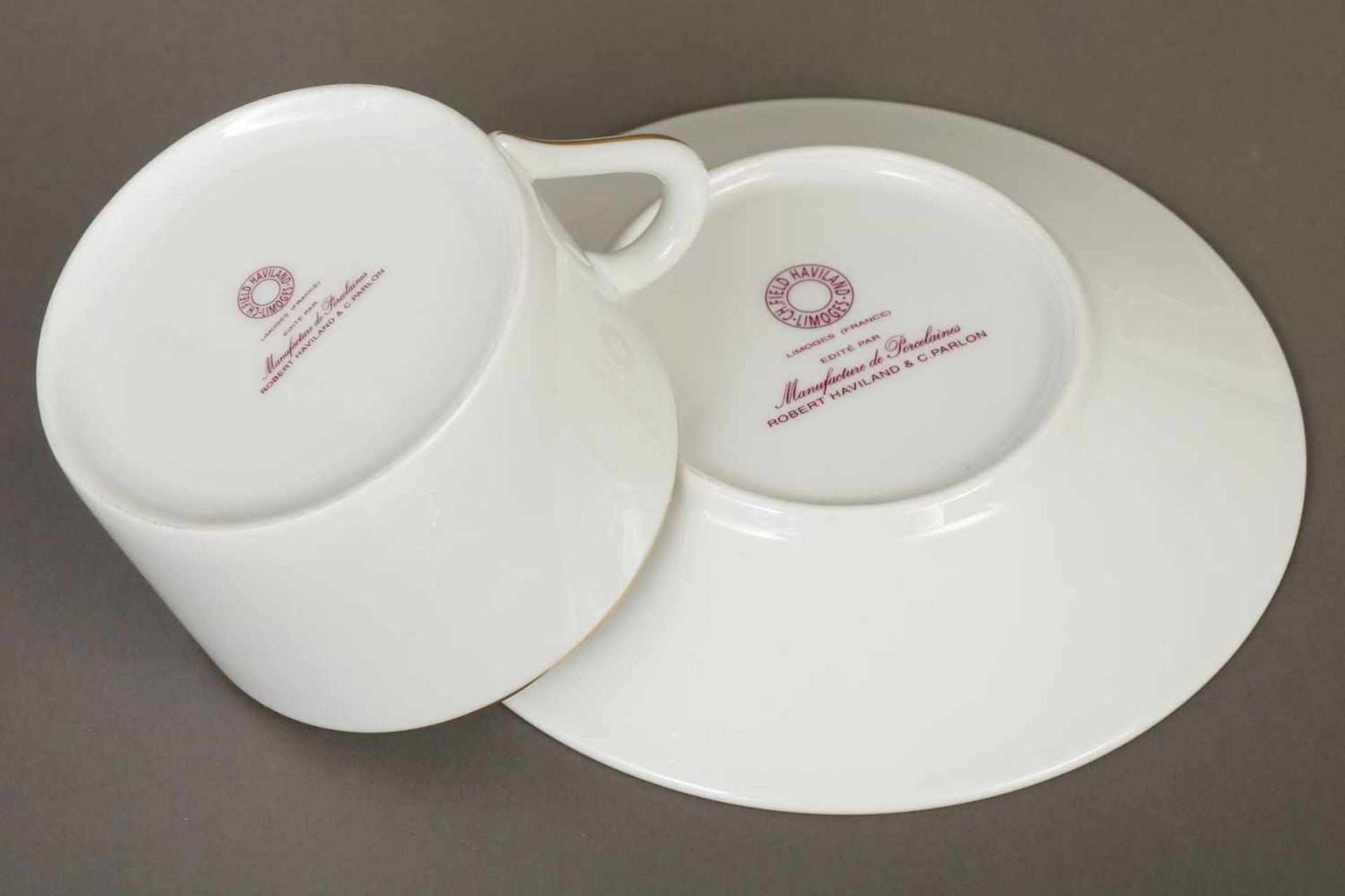 HAVILAND LIMOGES Speise- und KaffeeserviceWeißporzellan mit feinem Goldrand, schlichte Form, - Bild 2 aus 2