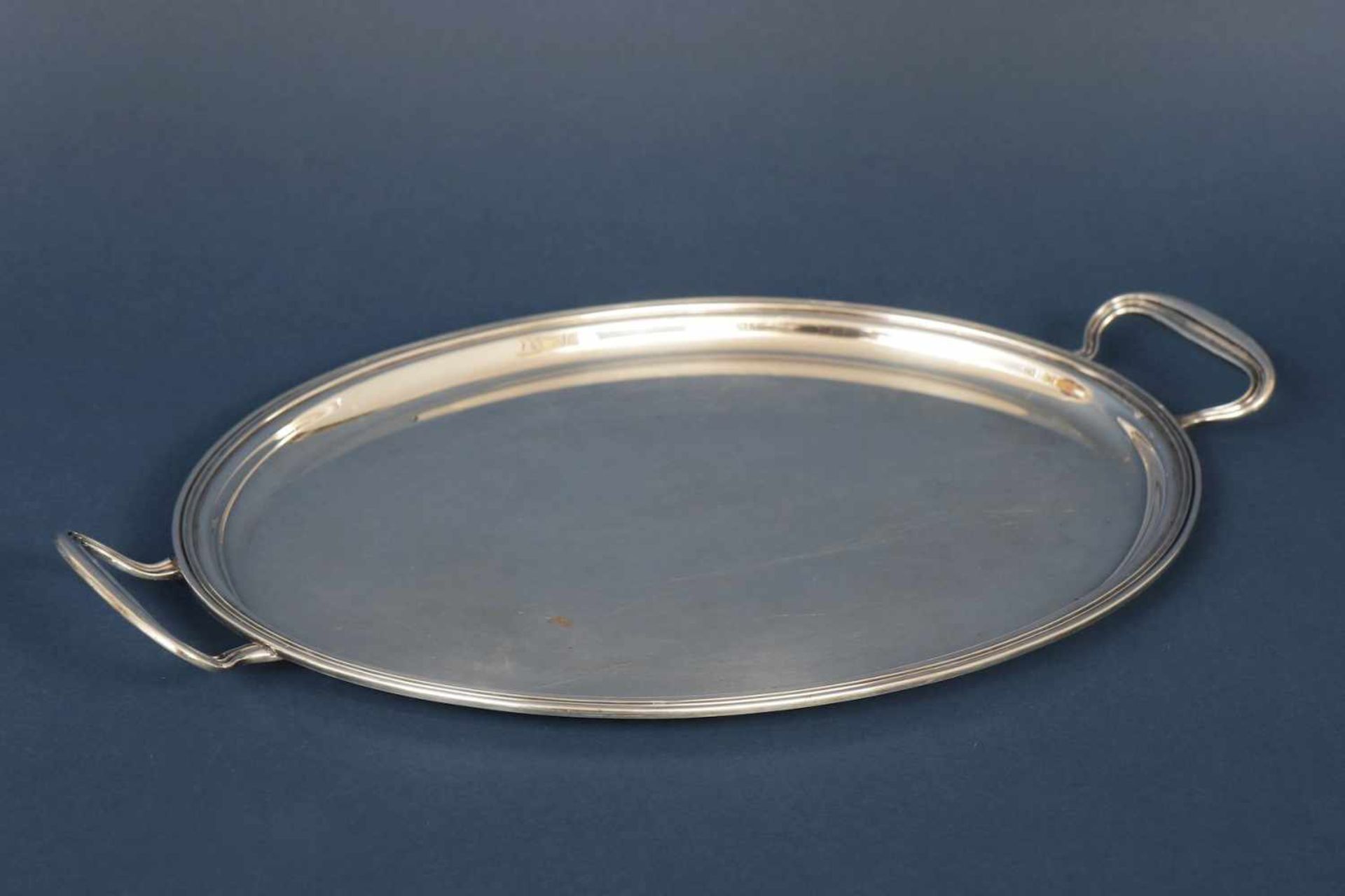 Serviertablett800er Silber, Padua, Italien, spätes 20. Jhdt., ovales Tablett mit profiliertem,
