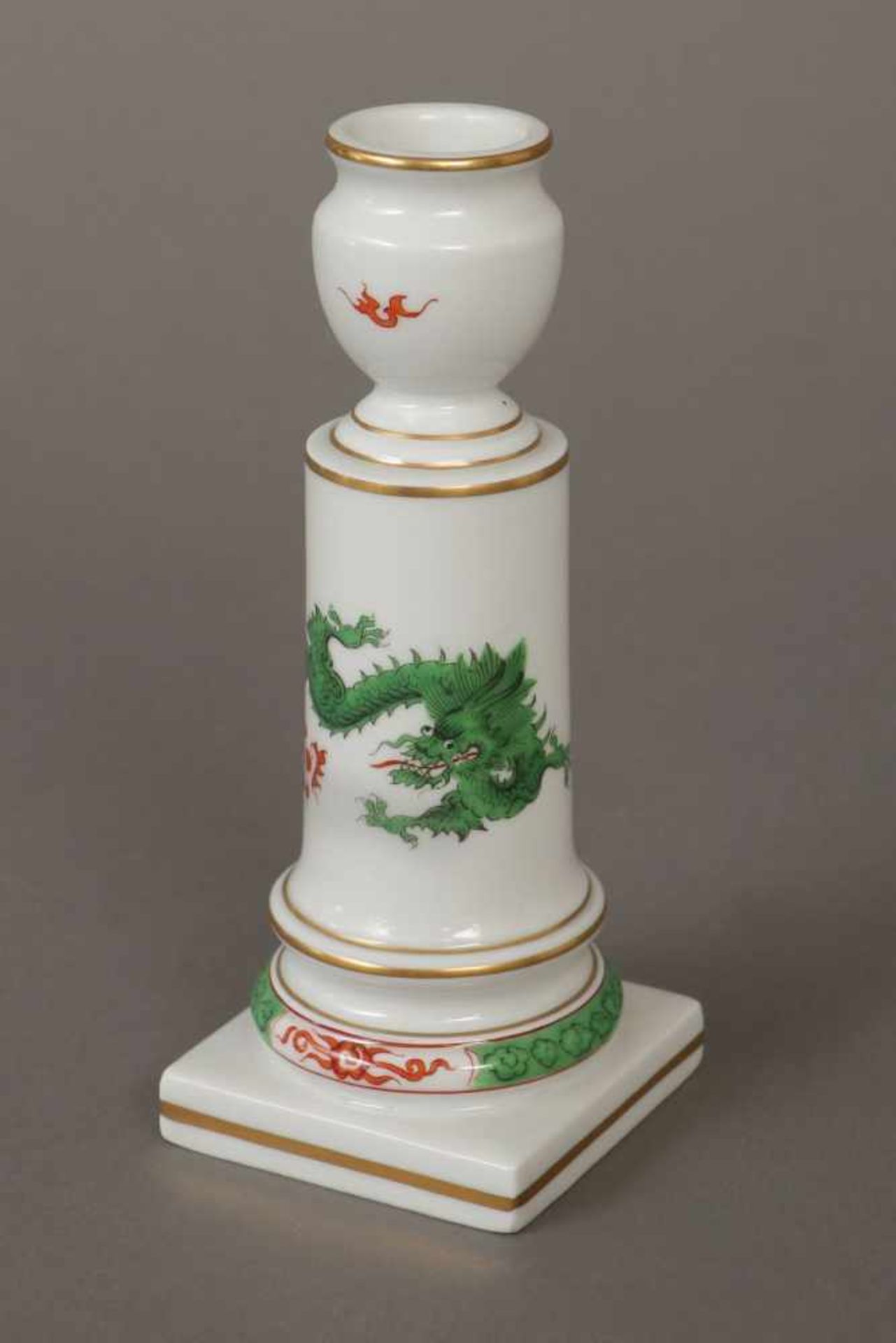 MEISSEN KerzenleuchterDekor ¨Grüner Mingdrache¨, 2. Hälfte 20. Jhdt., Säulenform, Goldrand, 1-