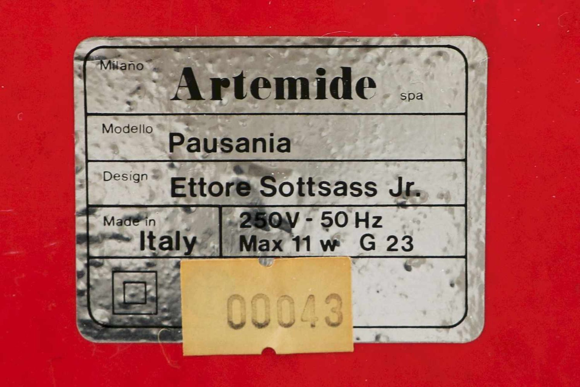 ARTEMIDE Tischlampe ¨Pausania¨Entwurf ETTORE SOTTSASS, Kunststoff und verchromtes Metall, Ausführung - Bild 2 aus 2