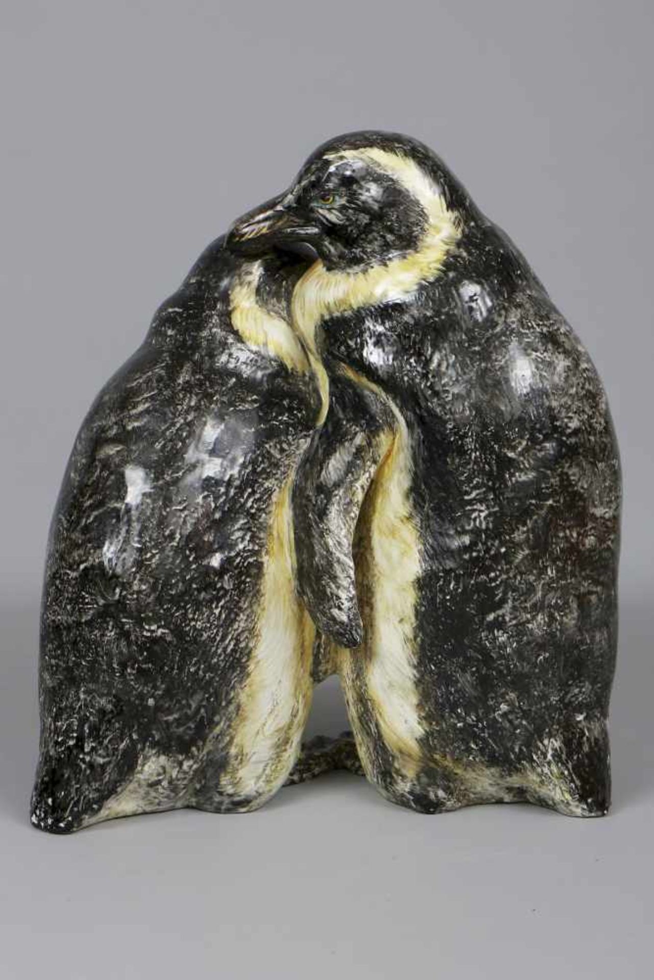 GUIDO CACCIAPUOTI (1892-1953) Große Keramikfigur ¨Königspinguine¨naturalistische Farbstaffage, - Bild 2 aus 3