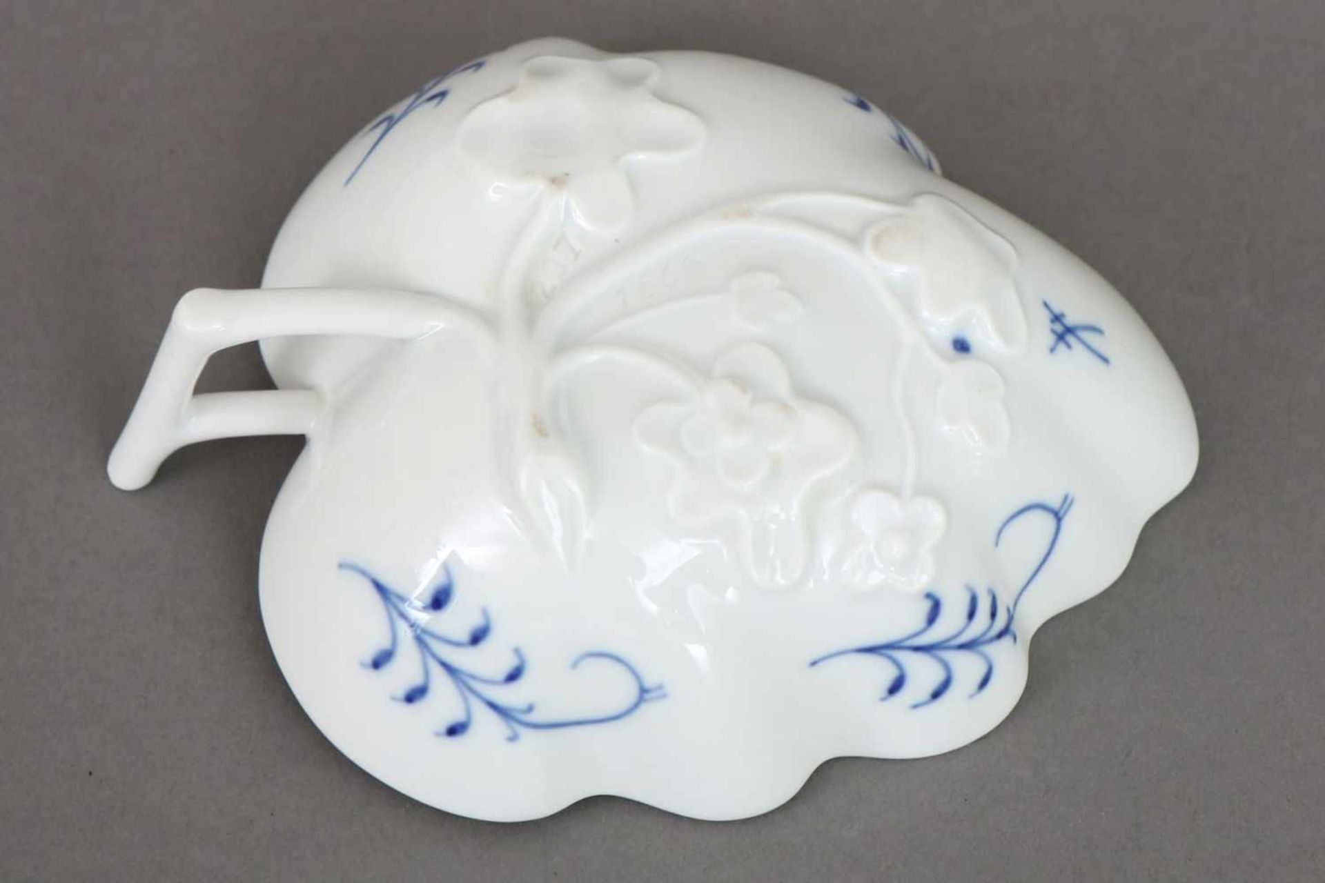 MEISSEN BlattschälchenZwiebelmuster, 20. Jhdt., L 12,5cm - Bild 2 aus 2