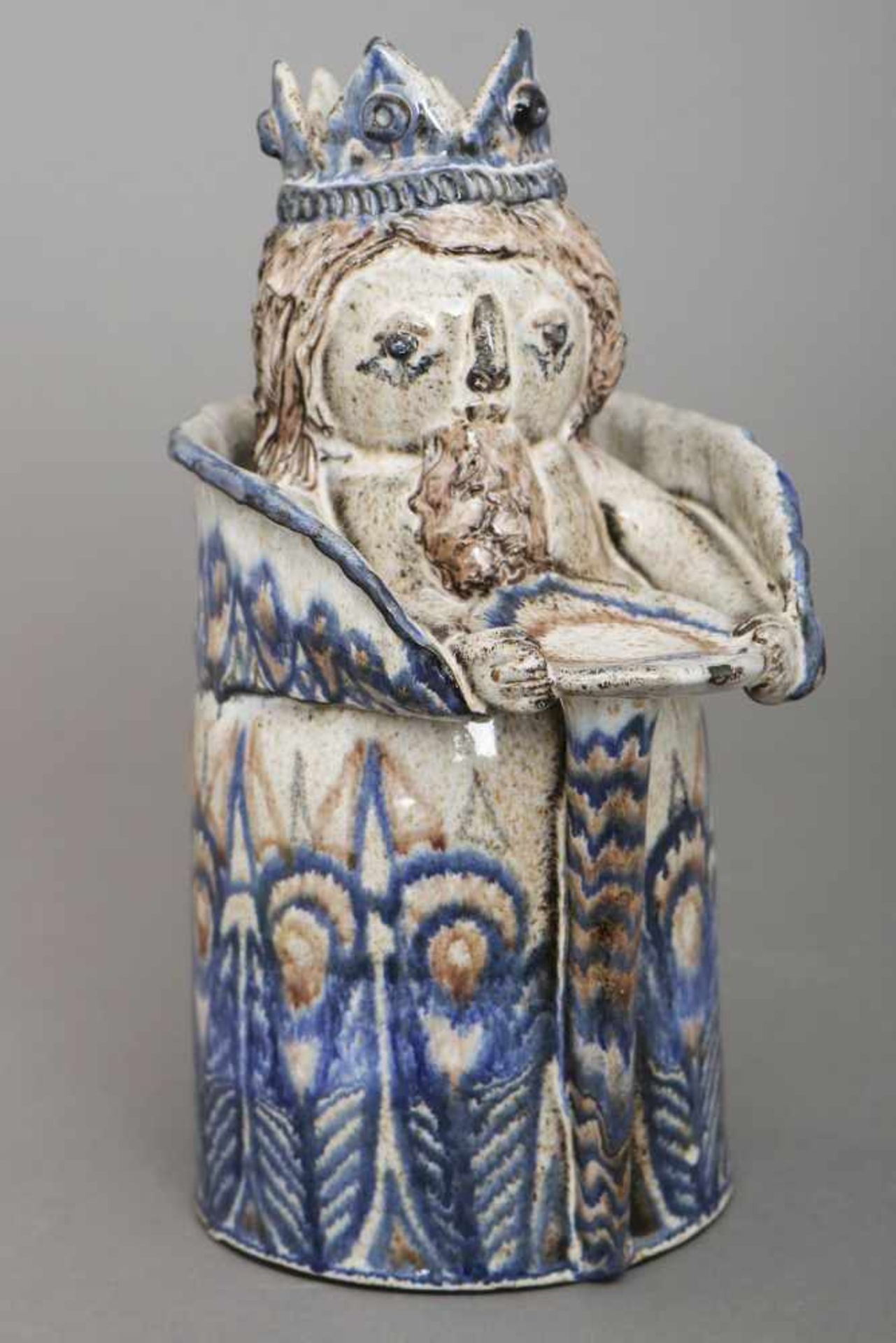 STEFFI FRICKER (Ronne, Dänemark) Keramikfigur ¨König¨blau-braun glasierte Figur eines Königs mit