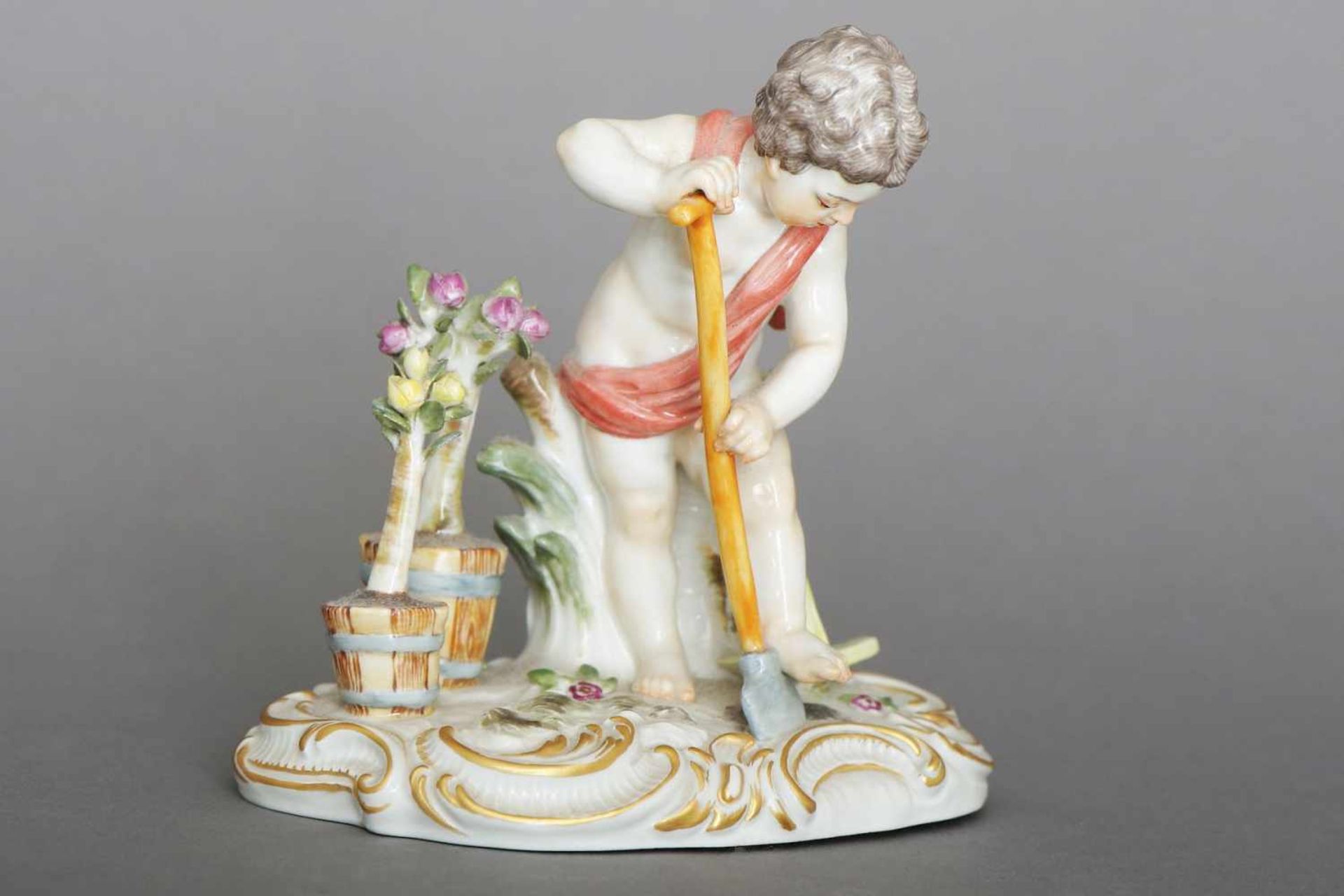 MEISSEN Porzellanfigur ¨Allegorie auf die Erde¨ aus der Serie ¨Die vier Elemente¨Entwurf J.J.