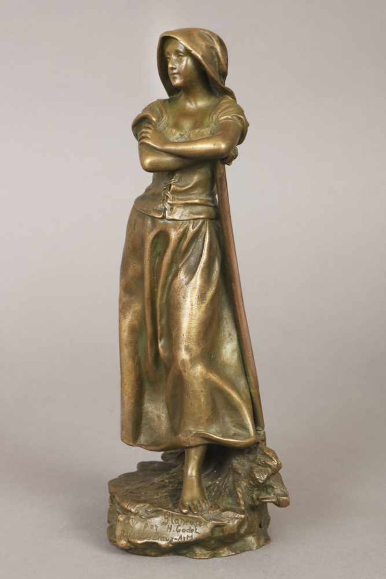 Bronzefigur ¨Glaneuse¨ nach HENRI GODET (1863-1937) Stehende Frau mit verschränkten Armen und - Bild 2 aus 3