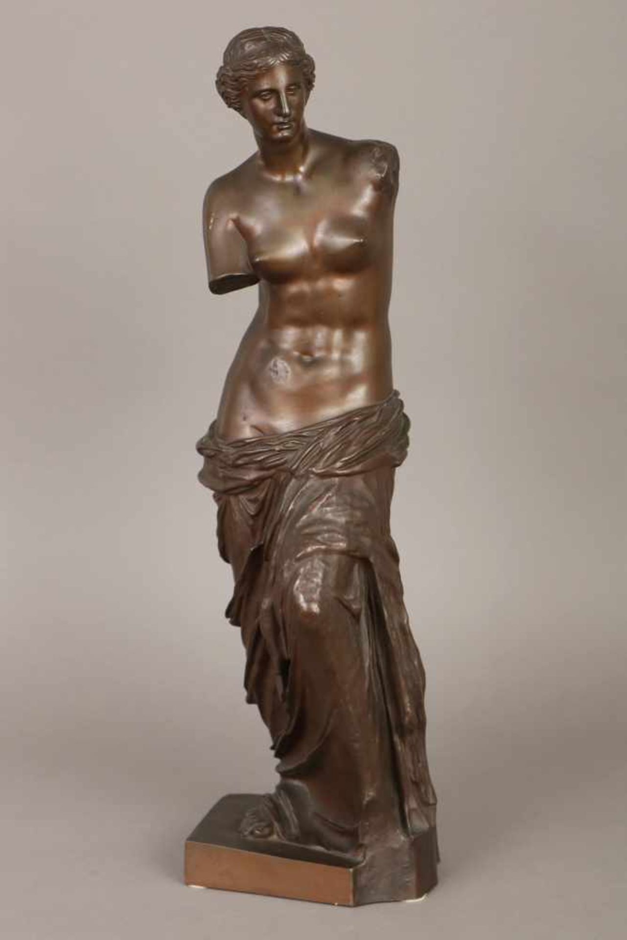 Bronzefigur ¨Venus von Milo¨braun patiniert, Guss um 1900, bezeichnet ¨Reduction Sauvage¨, H 57,5cm,