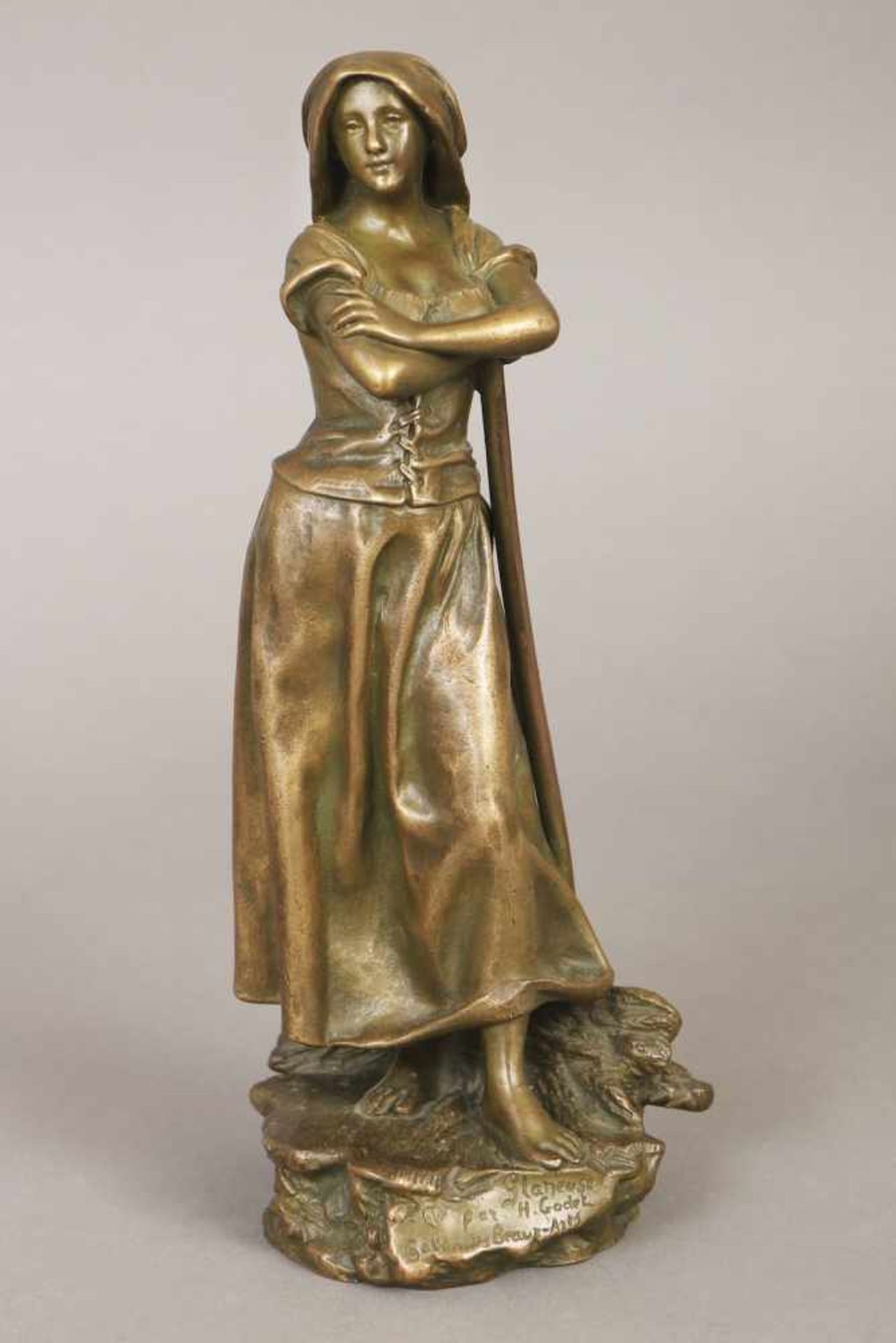 Bronzefigur ¨Glaneuse¨ nach HENRI GODET (1863-1937) Stehende Frau mit verschränkten Armen und