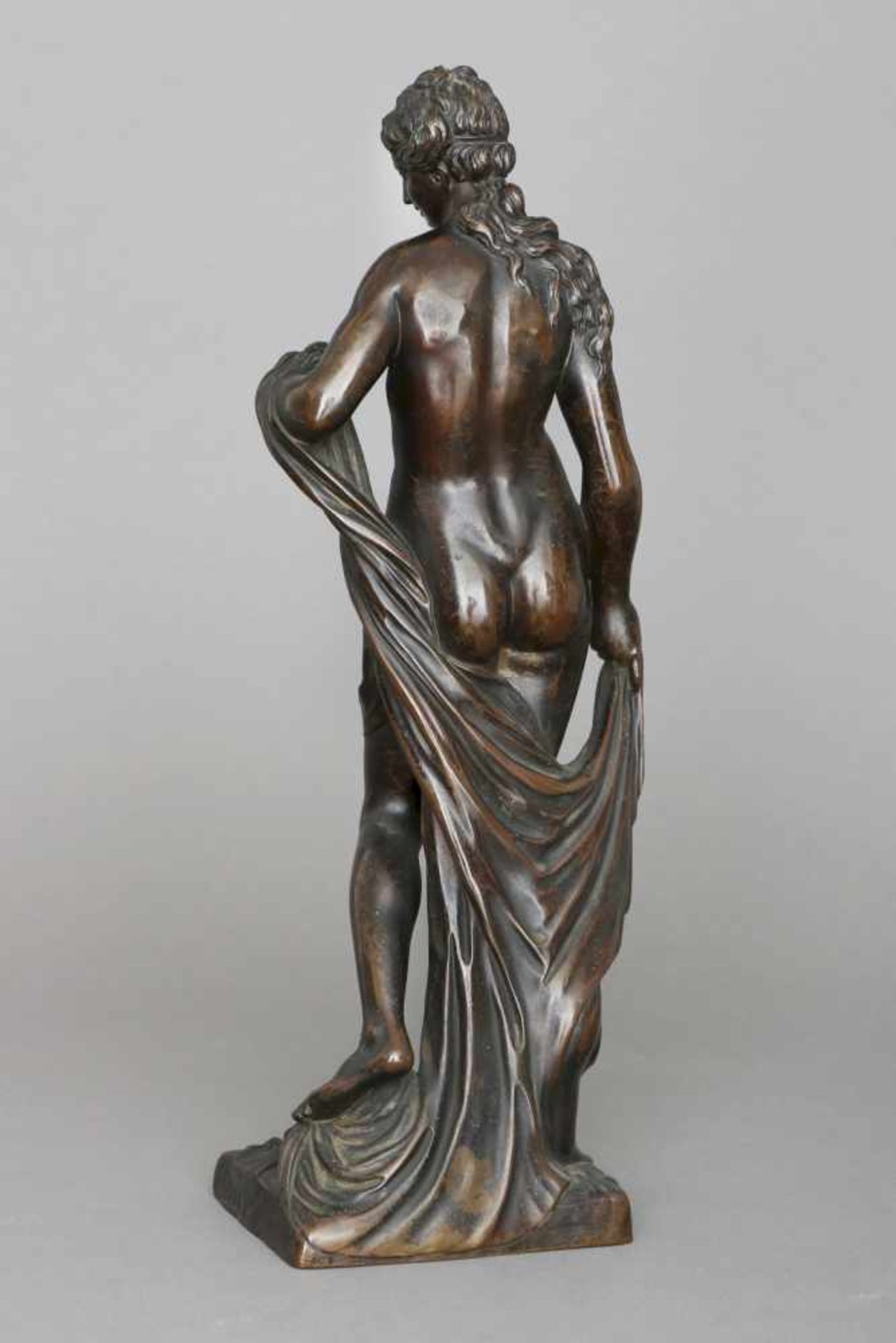 MICHEL ANGUIER (1612 Eu/Frankreich - 1686 Paris) Bronzefigur ¨Amphitrite¨dunkel patiniert, - Image 3 of 3