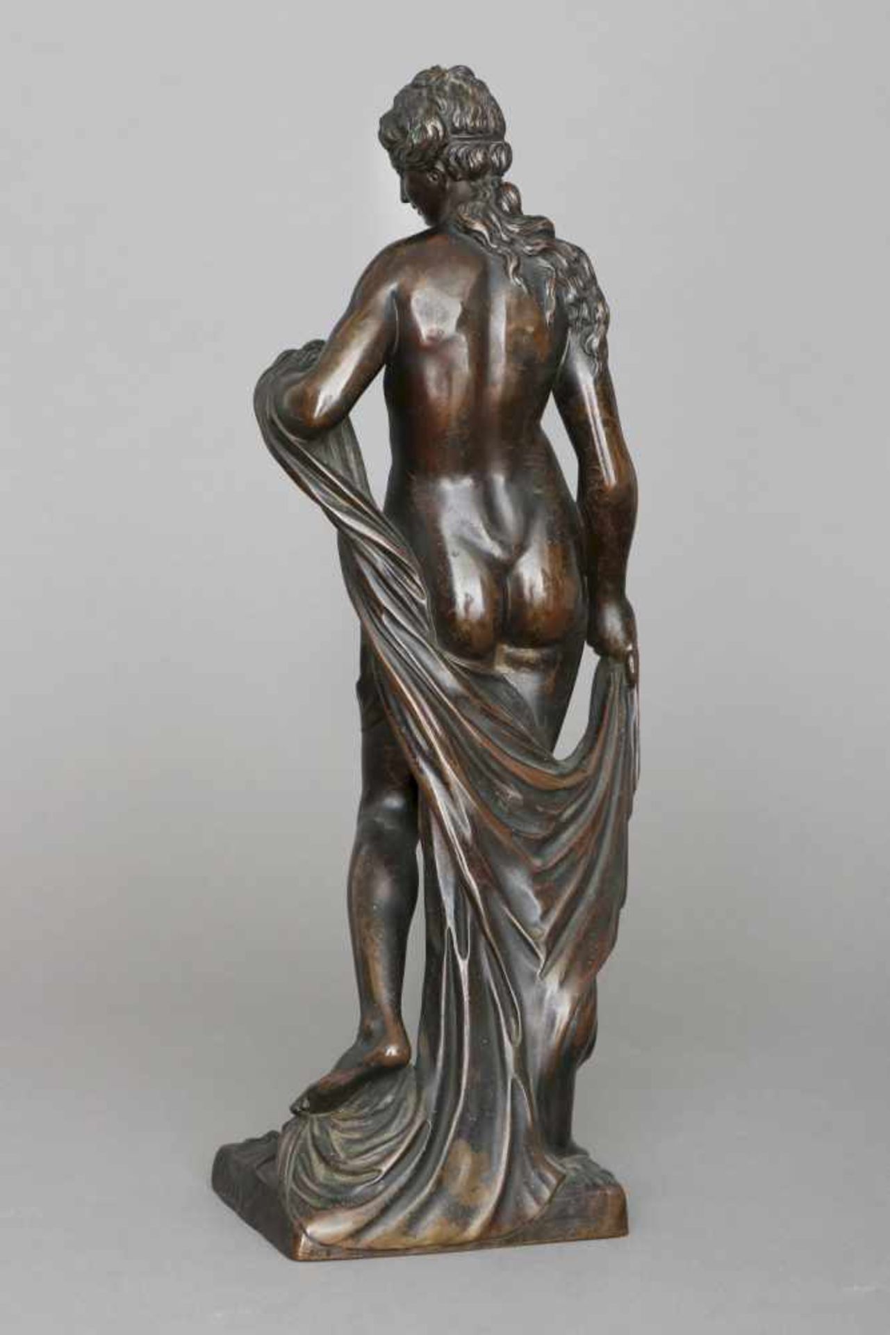 MICHEL ANGUIER (1612 Eu/Frankreich - 1686 Paris) Bronzefigur ¨Amphitrite¨dunkel patiniert, - Bild 3 aus 3