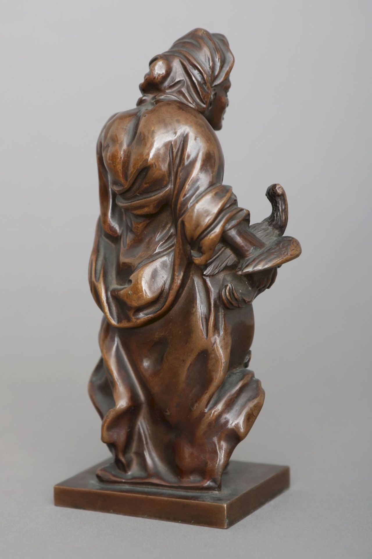 PIERRE LEGROS (1629 Chartres - 1714 Paris) Figurengruppe ¨3 Philosophen¨ Bronze, überwiegend braun - Bild 5 aus 7