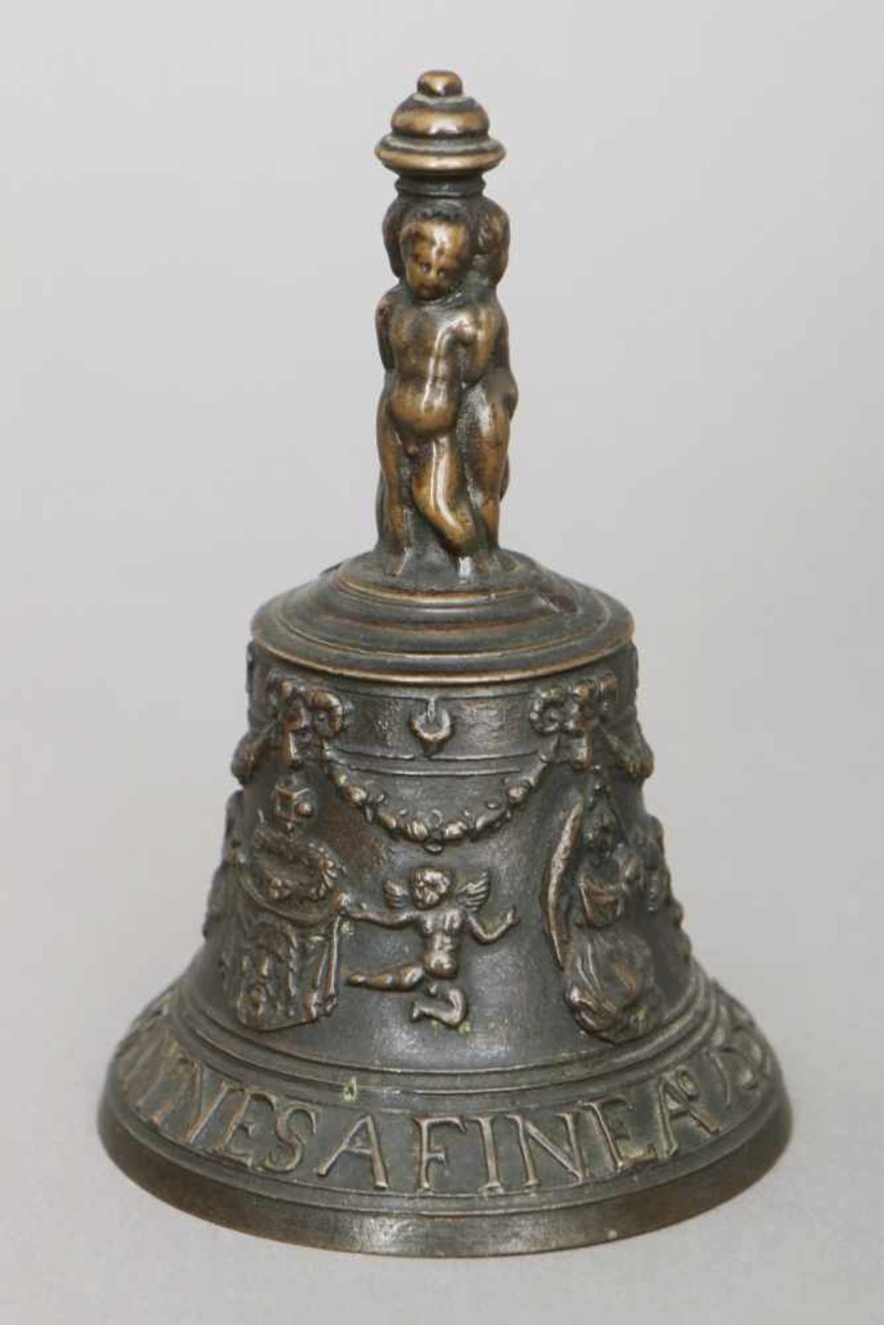 JOHANNES VAN DEN EYNDE (1515 Mecheln - 1556 ?) Tischglocke für den kirchlichen GebrauchBronze, - Bild 3 aus 5