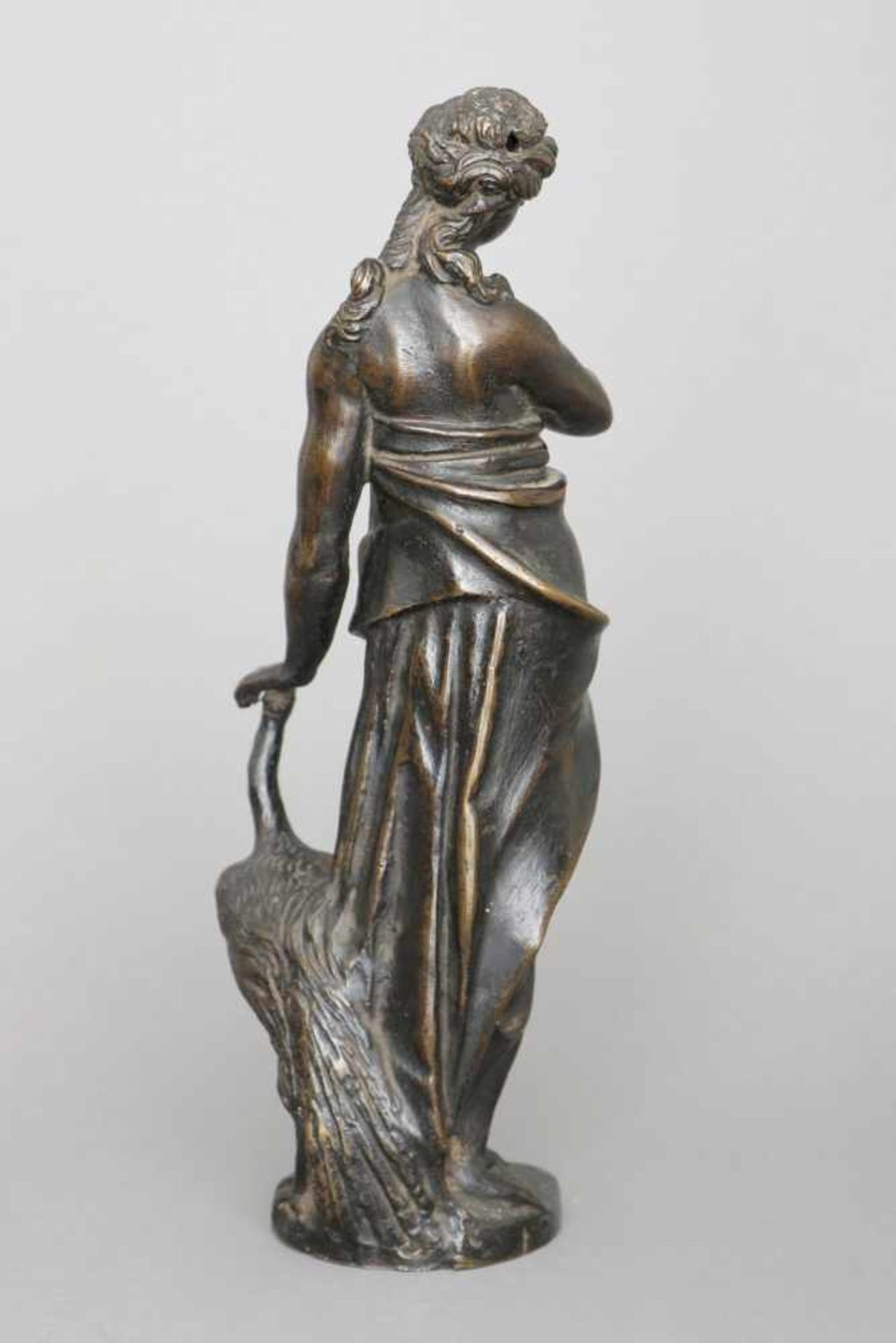 ALESSANDRO VITTORIA (1525 Trient - 1608 Venedig) Bronzefigur ¨Juno mit Pfau¨dunkel patiniert, wohl - Bild 4 aus 6