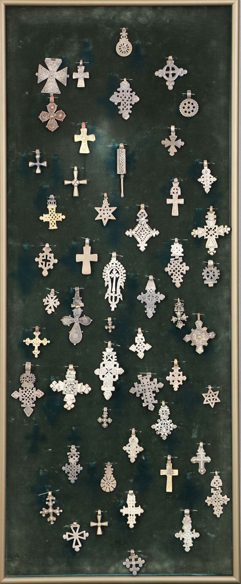 Sammlung koptischer Kreuze u.a. sakrale Anhänger insg. etwa 55 Stück, diverse Formen und Größen, 19. - Image 2 of 2