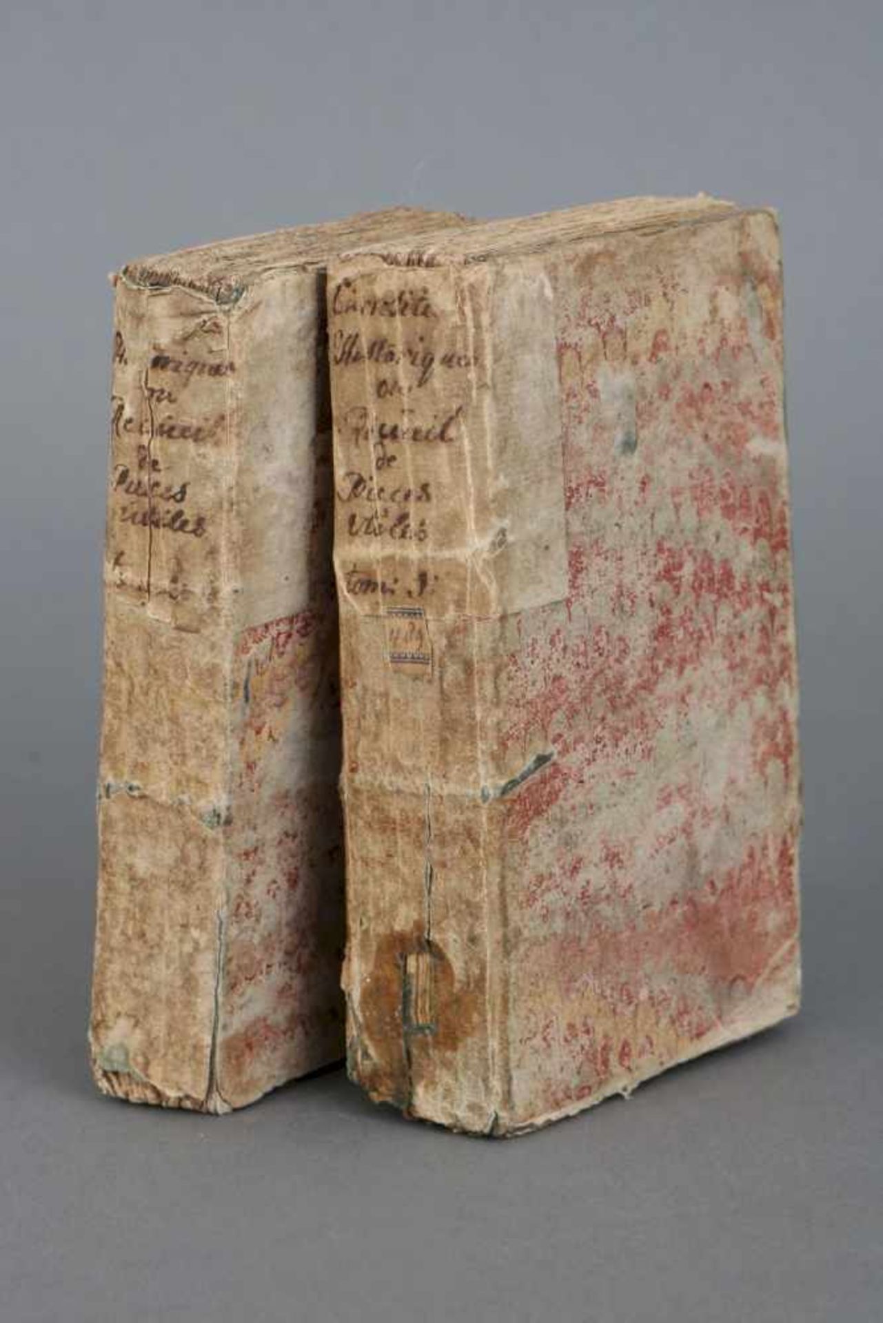 2 Bücher, ¨Curiosites Historiques ou Recueil de Pieces Utiles a l´Histoire de France¨3 Bände, - Bild 2 aus 2