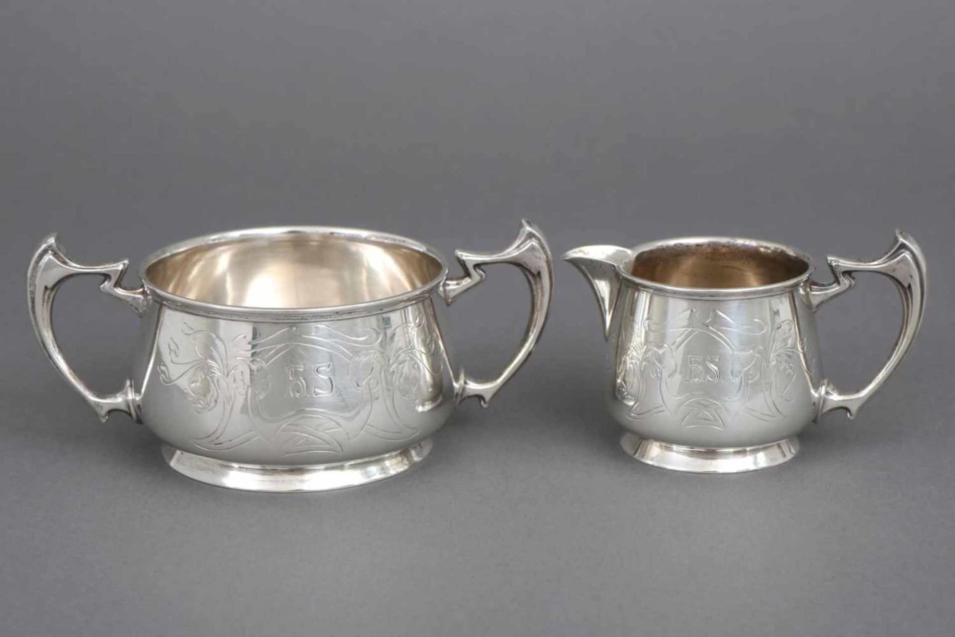 Silber Milchkännchen und Zuckerschale800er Silber, Deutsch um 1900, tiefbauchige Gefäße mit J-