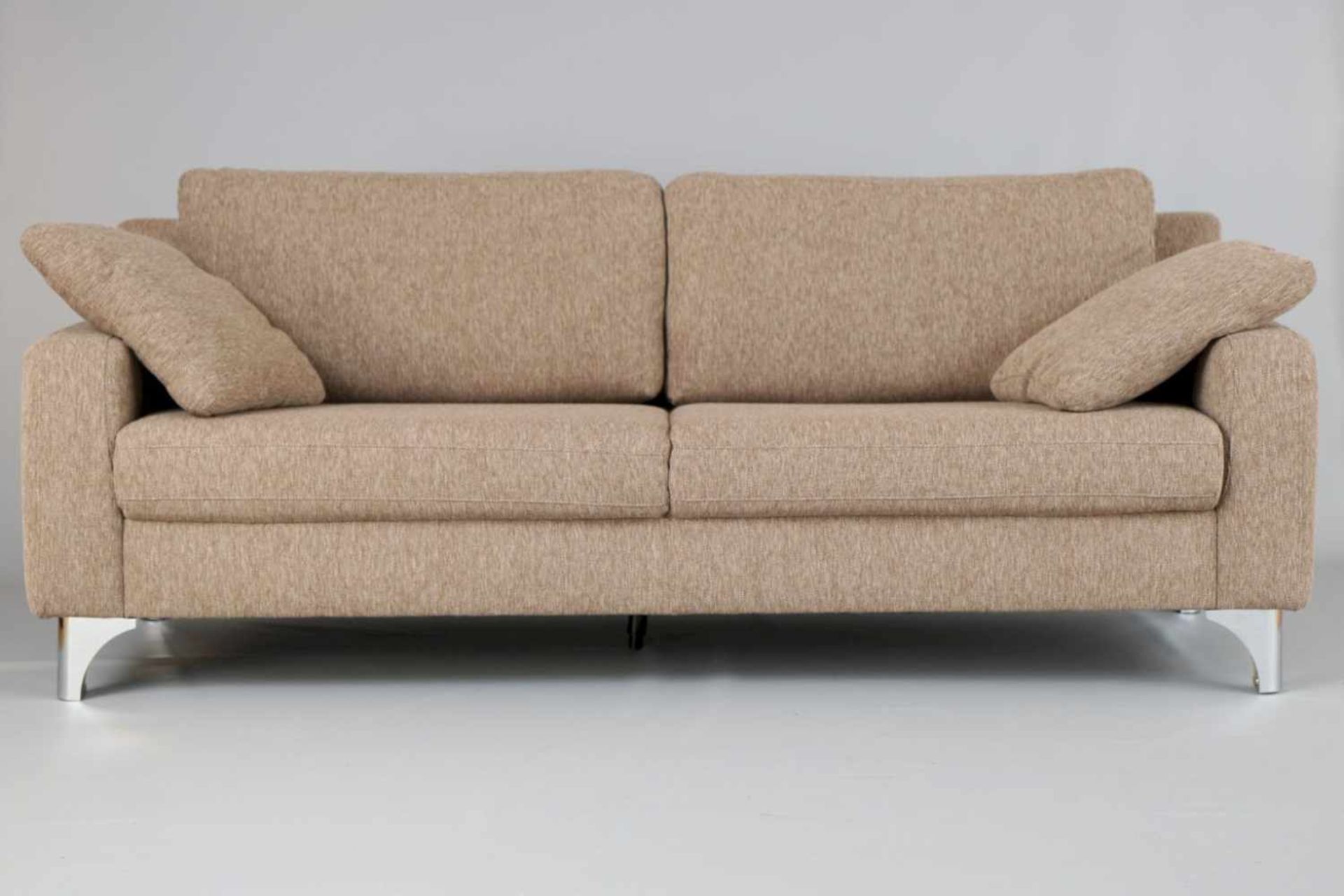 Sofa ¨Musterring¨Modell SO 1100, 2-Sitzer, gerader Rahmen auf verchromten Rundfüßen, heller, beige-