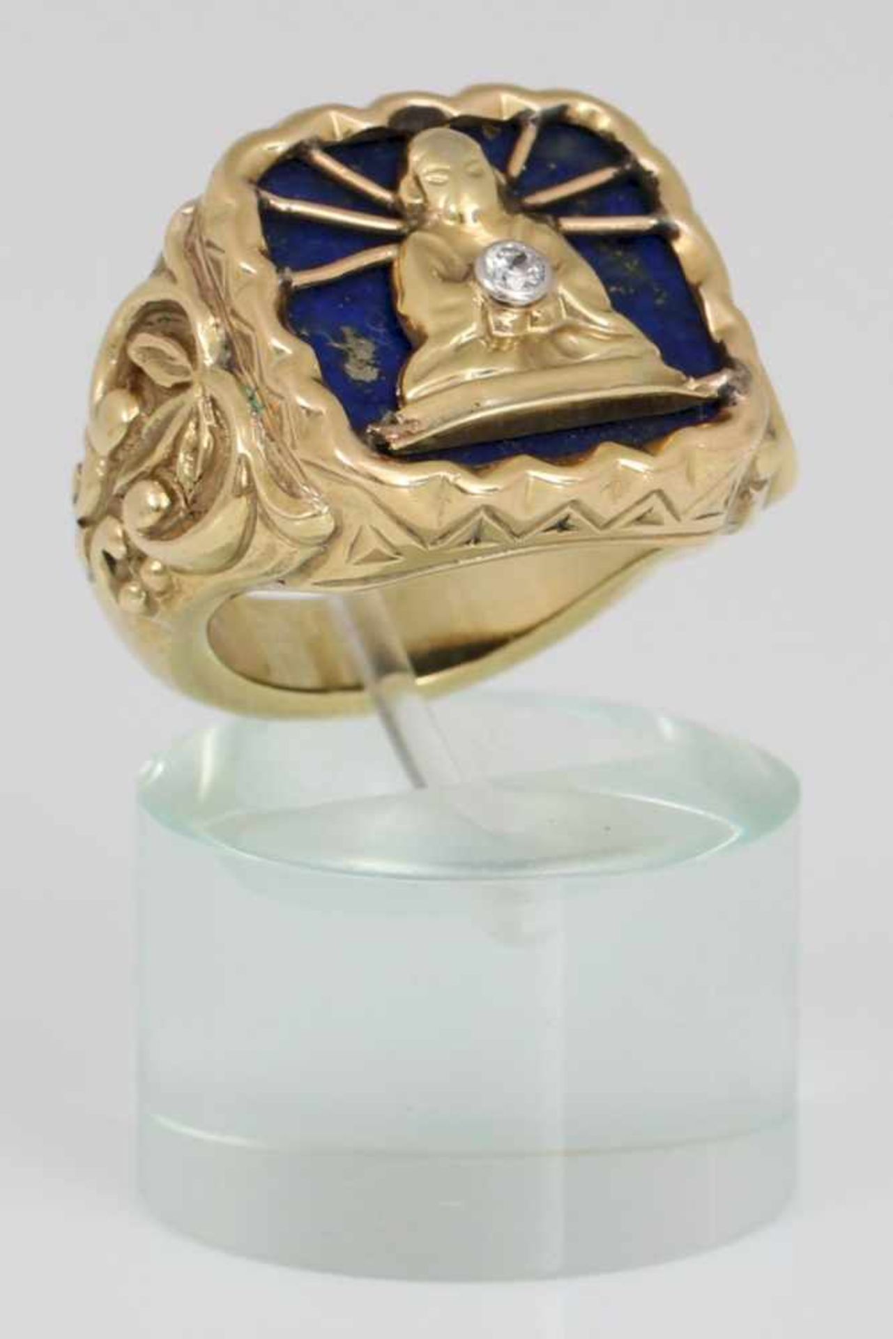 Ring mit Lapislazuli585er Gelbgold mit eckigem Lapislazuli, darauf eine Buddhafigur im Lotussitz, - Image 2 of 2