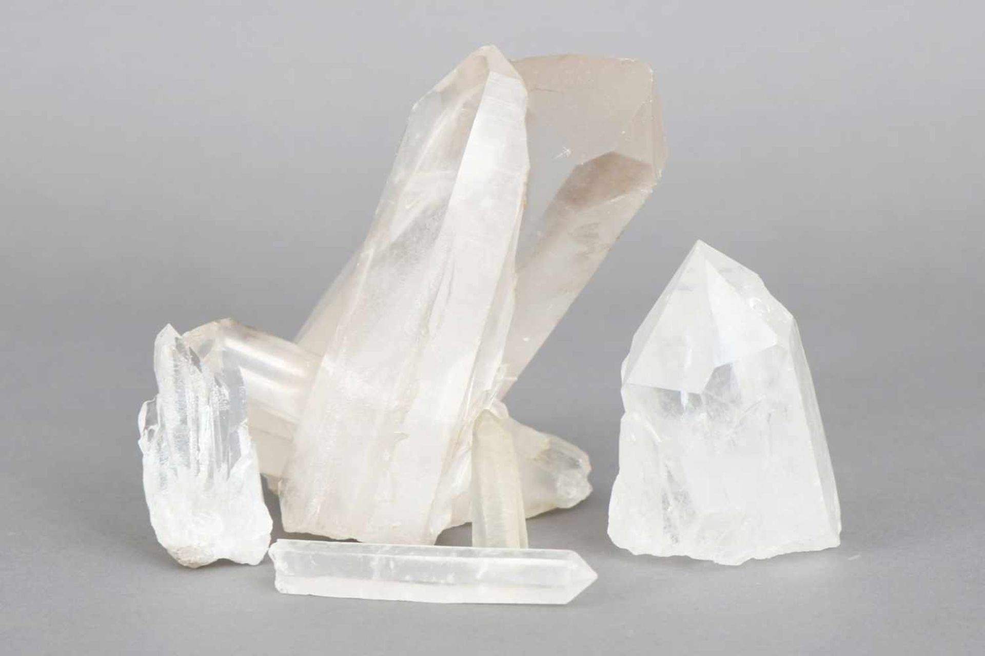 5 Bergkristallediverse Größen und Formen, H ca. 4-12cm