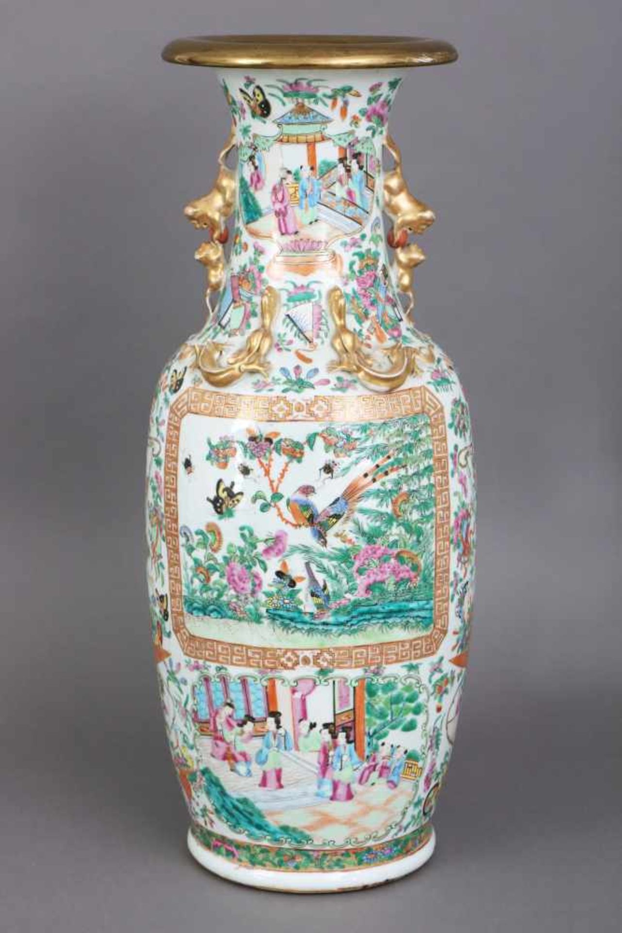 Chinesische VasePorzellan, späte Qing-Dynastie (1644-1912, hier um 1900), ¨famille rose¨-Dekor mit