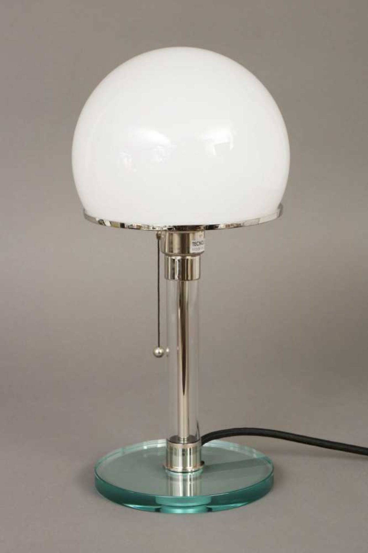 WAGENFELD Tischlampe ¨WG24¨ Ausführung TECNOLUMEN, Milchglaskuppel auf zylindrischem Glasstand mit