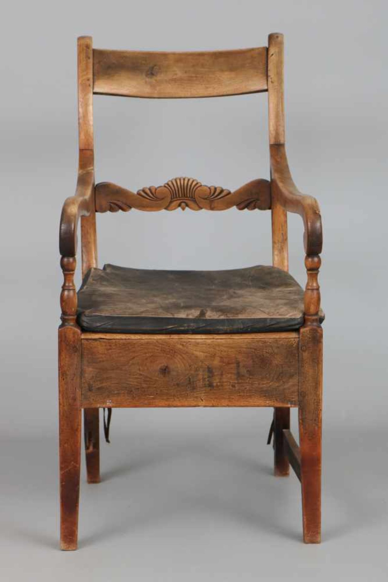 Englischer ArmlehnstuhlMahagoni, 1. Hälfte 19. Jhdt. (George III.), eckige Sitzfläche, 1 - Bild 2 aus 2