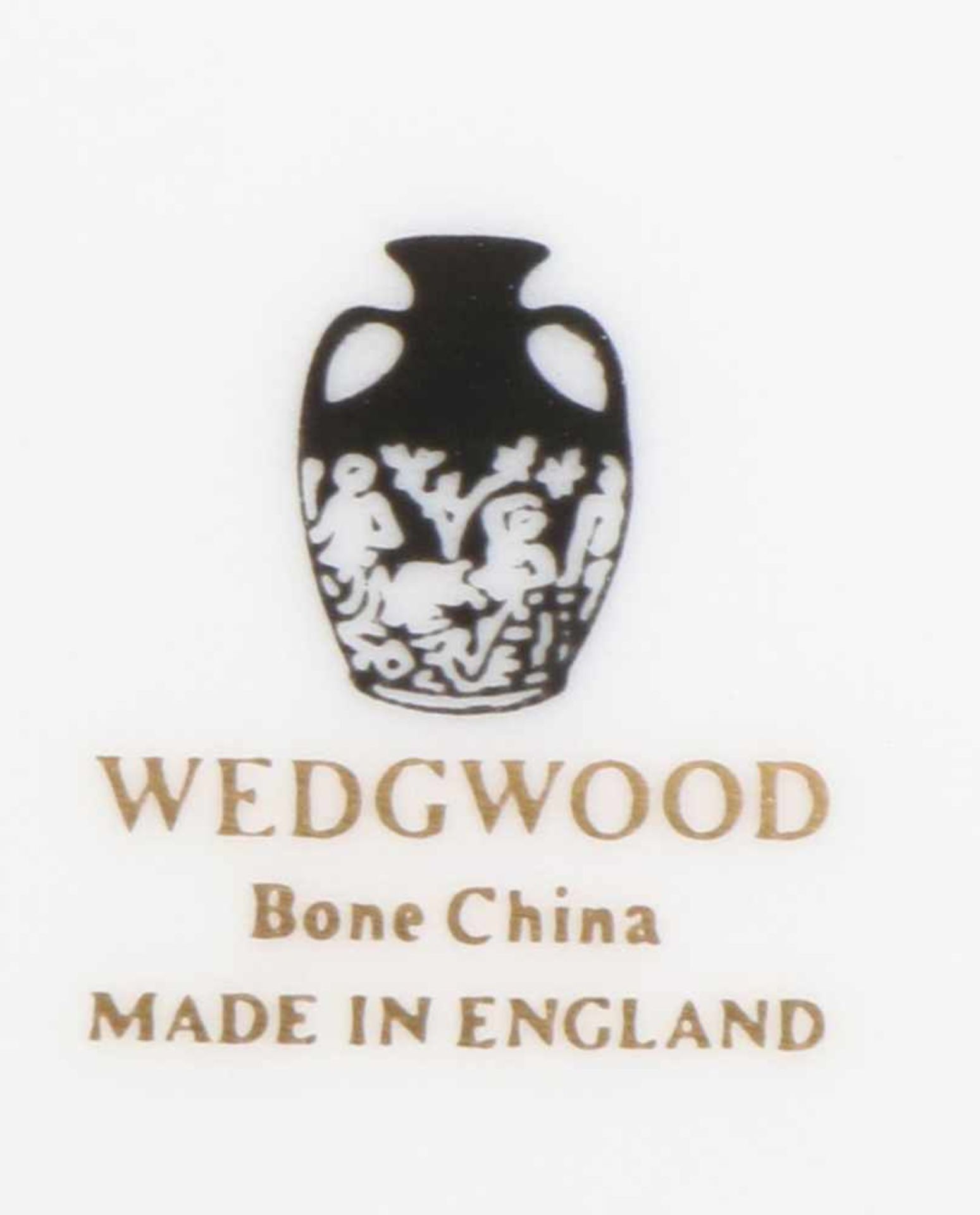 WEDGWOOD Speiseservice Porzellan, mintgrüner Fond, Golddekor, bestehend aus 6 Tellern, 2 tiefen - Bild 2 aus 3