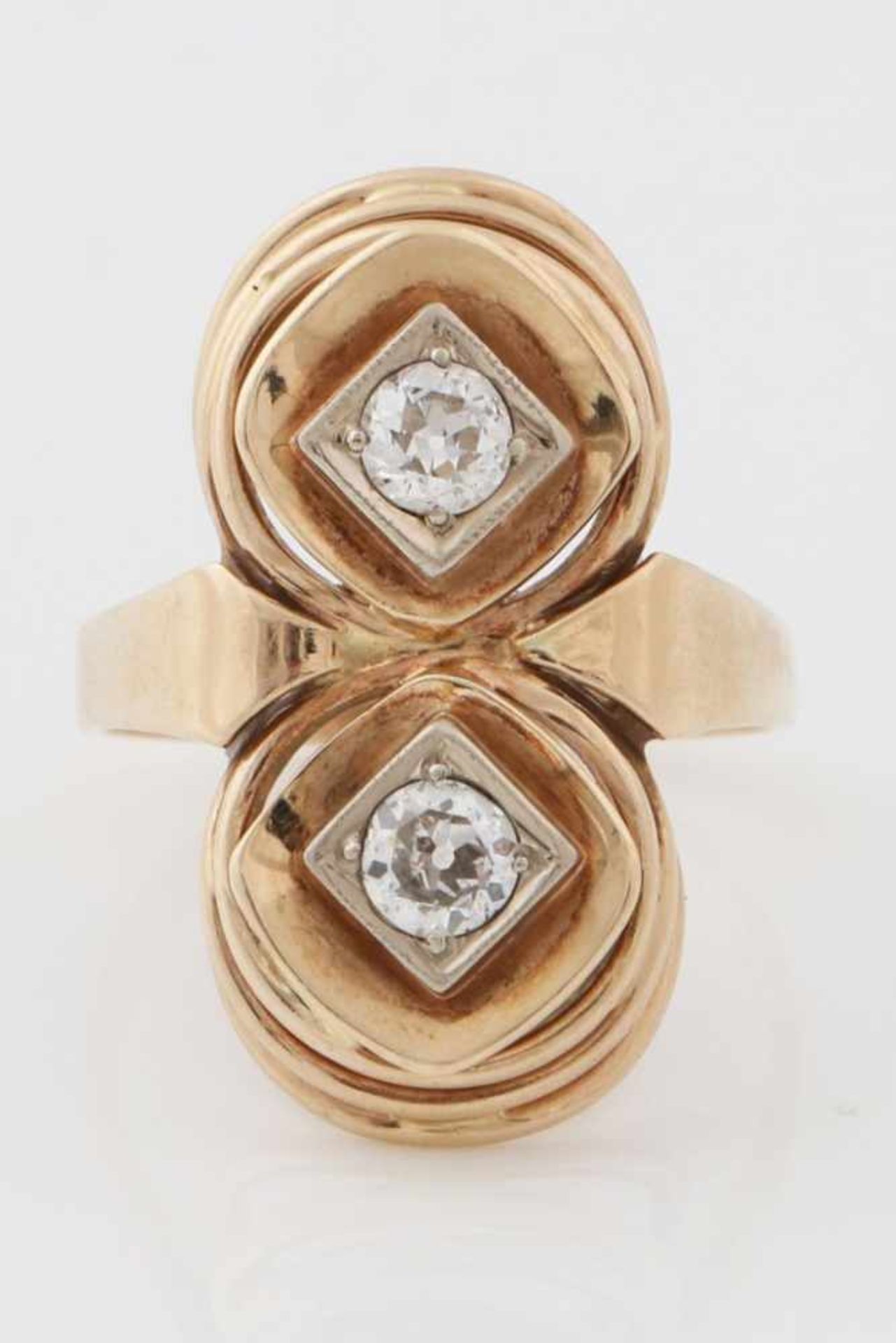 Diamantring585er Gelbgold, 2 Diamanten im Altschliff (à ca. 0,25ct.) in runder Fassung, um 1930, - Bild 2 aus 2