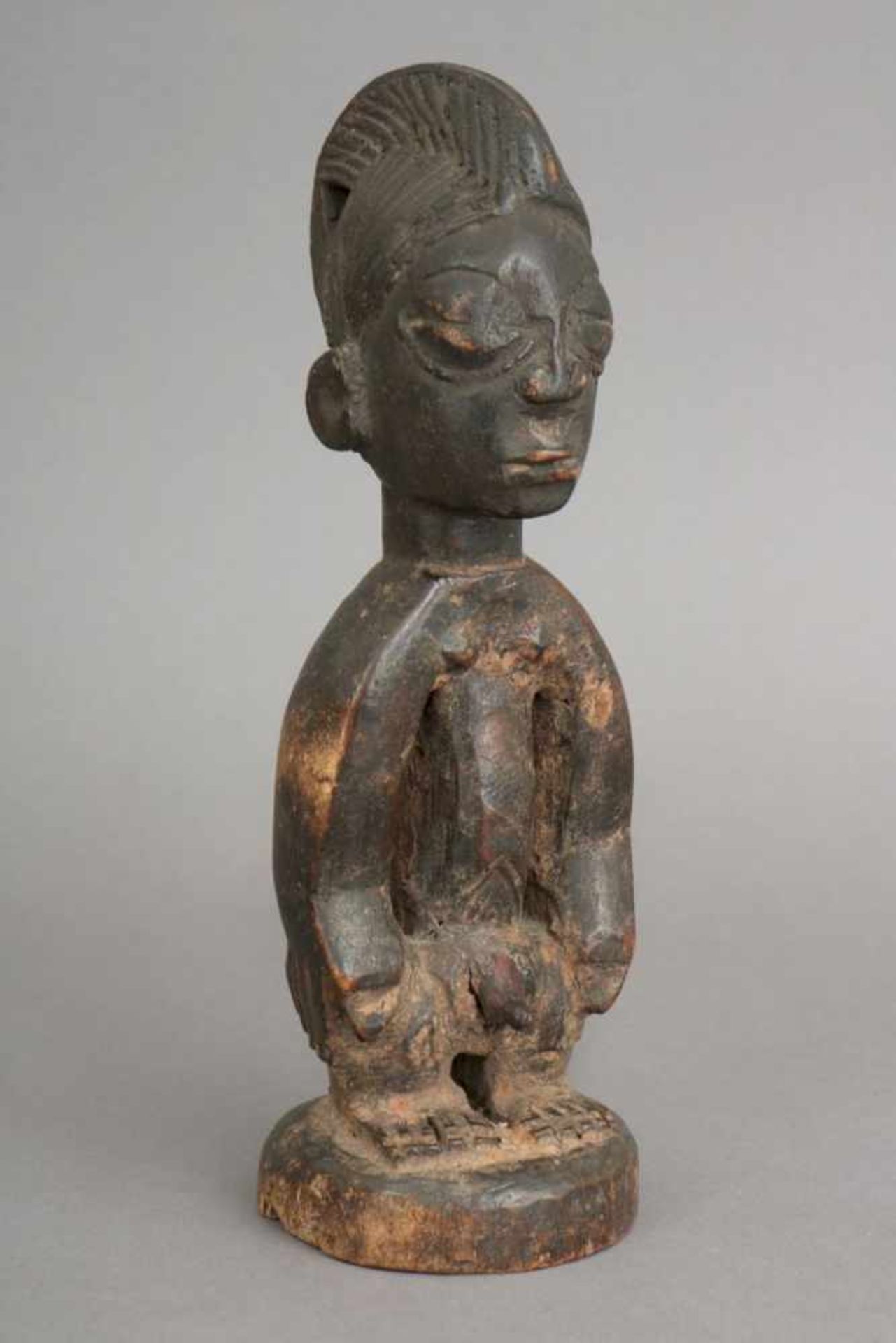Afrikanische Zwillingsfigur ¨Ibeji¨ (männlich) der Yoruba, Nigeriawohl 19. Jahrhundert, Holz,