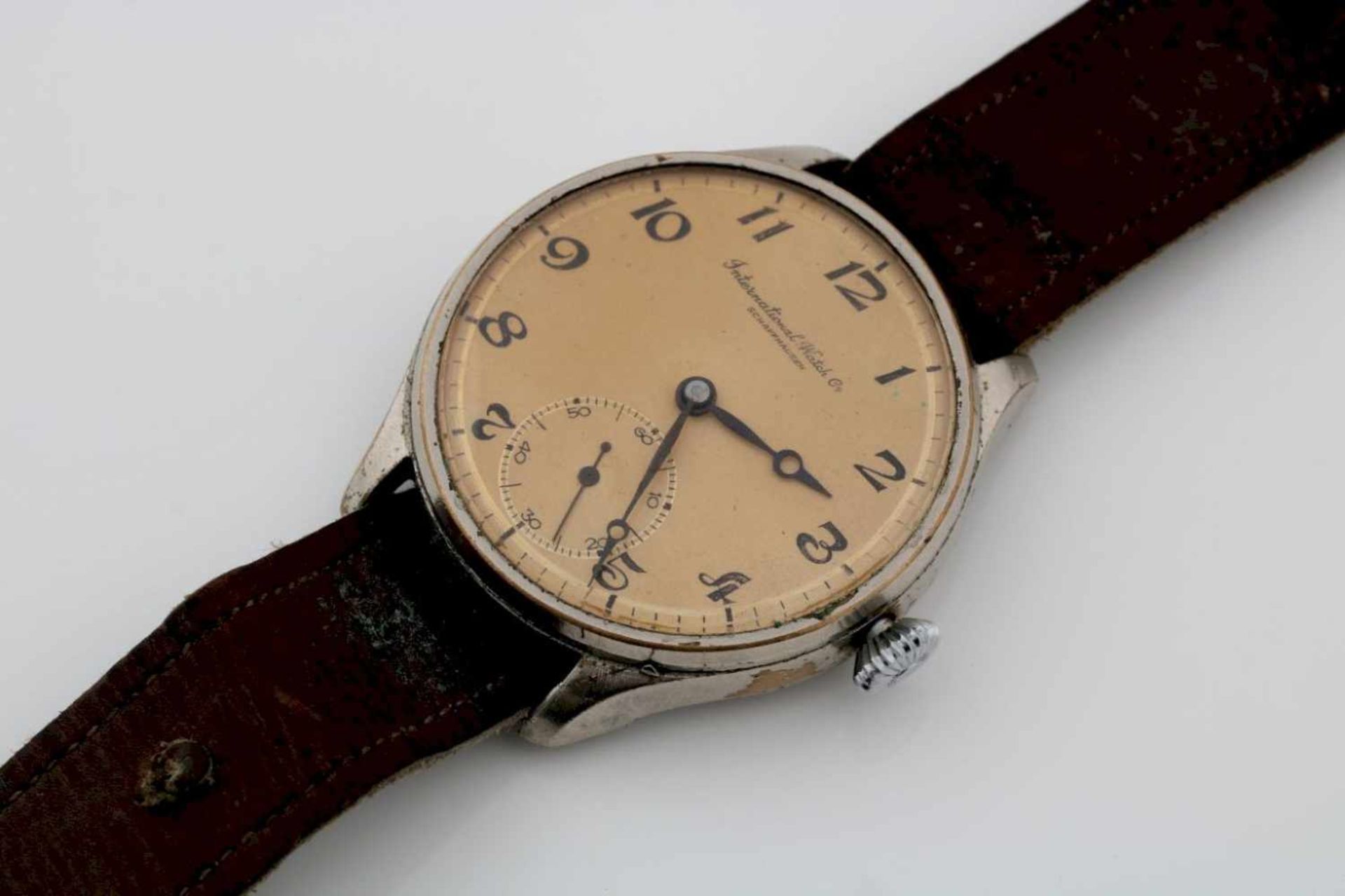 INTERNATIONAL WATCH COMPANY, Schaffhausen, militärische Beobachtungs-Armbanduhr, um 1920rundes,