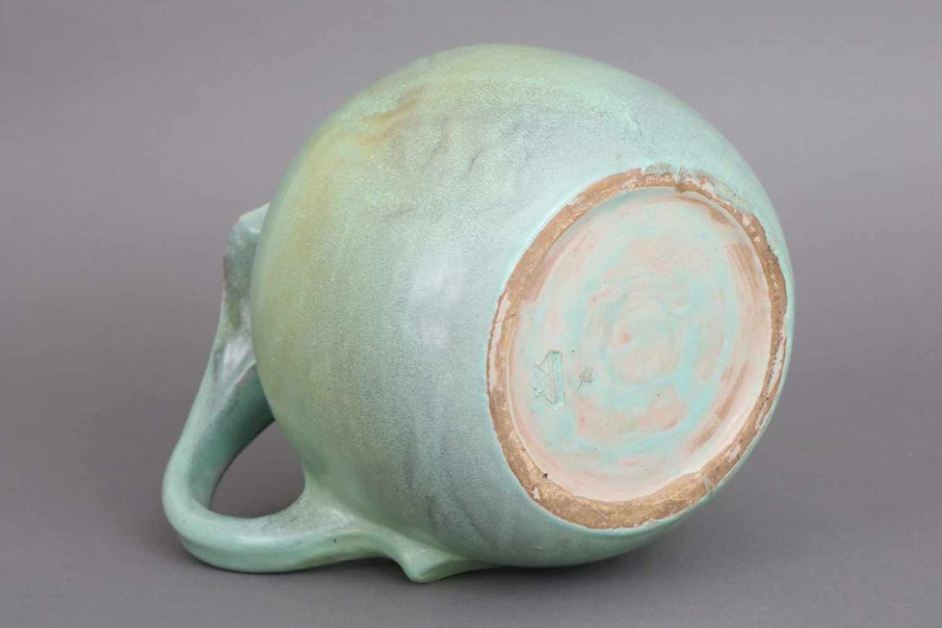 Keramik Krug ¨K.W. Konstanz¨bauchiger Korpus mit vegetabilem Griff und organisch geformtem - Bild 2 aus 3